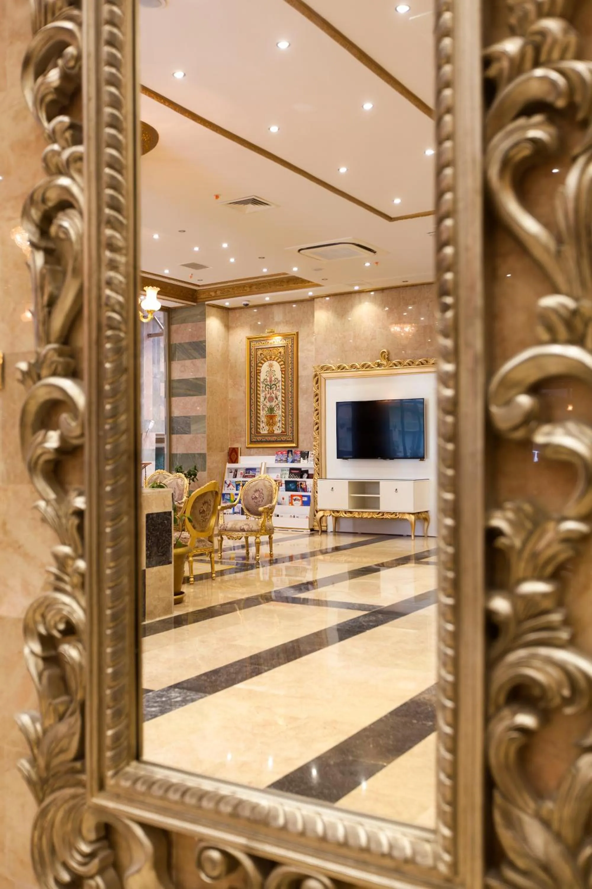 Lobby or reception in Alrazi Hotel