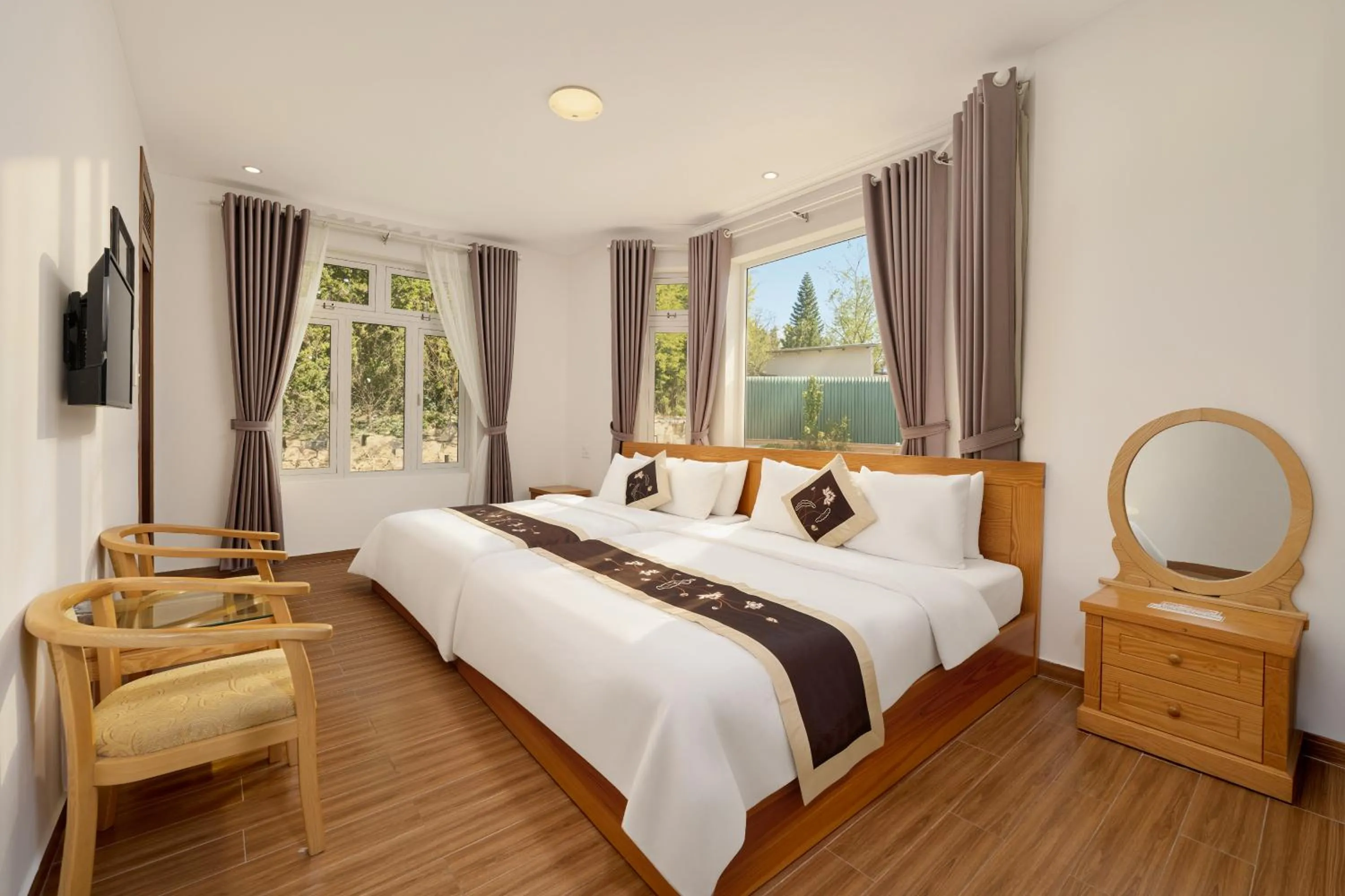 Bedroom, Bed in Lan Viên Villa
