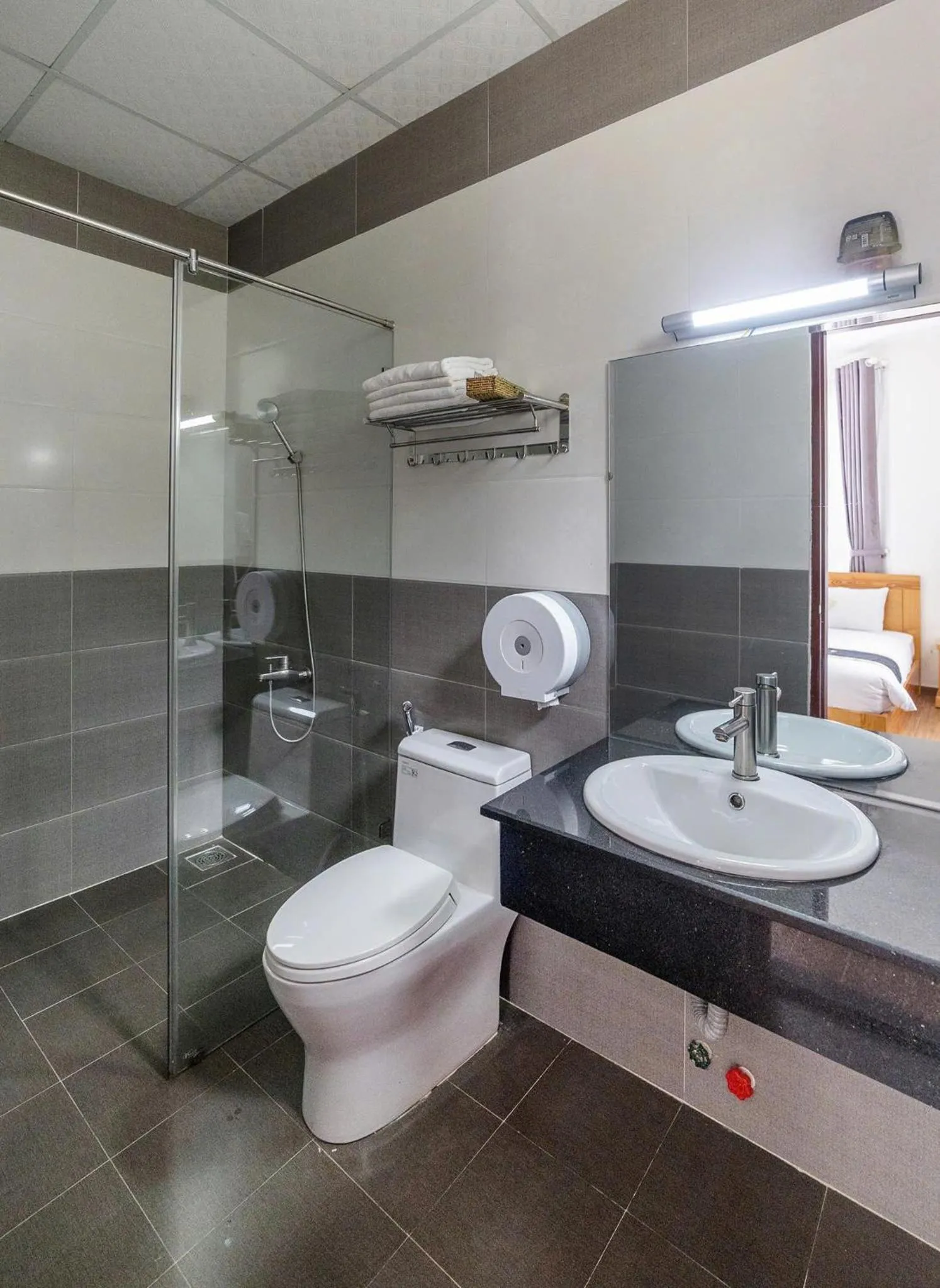 Toilet in Lan Viên Villa