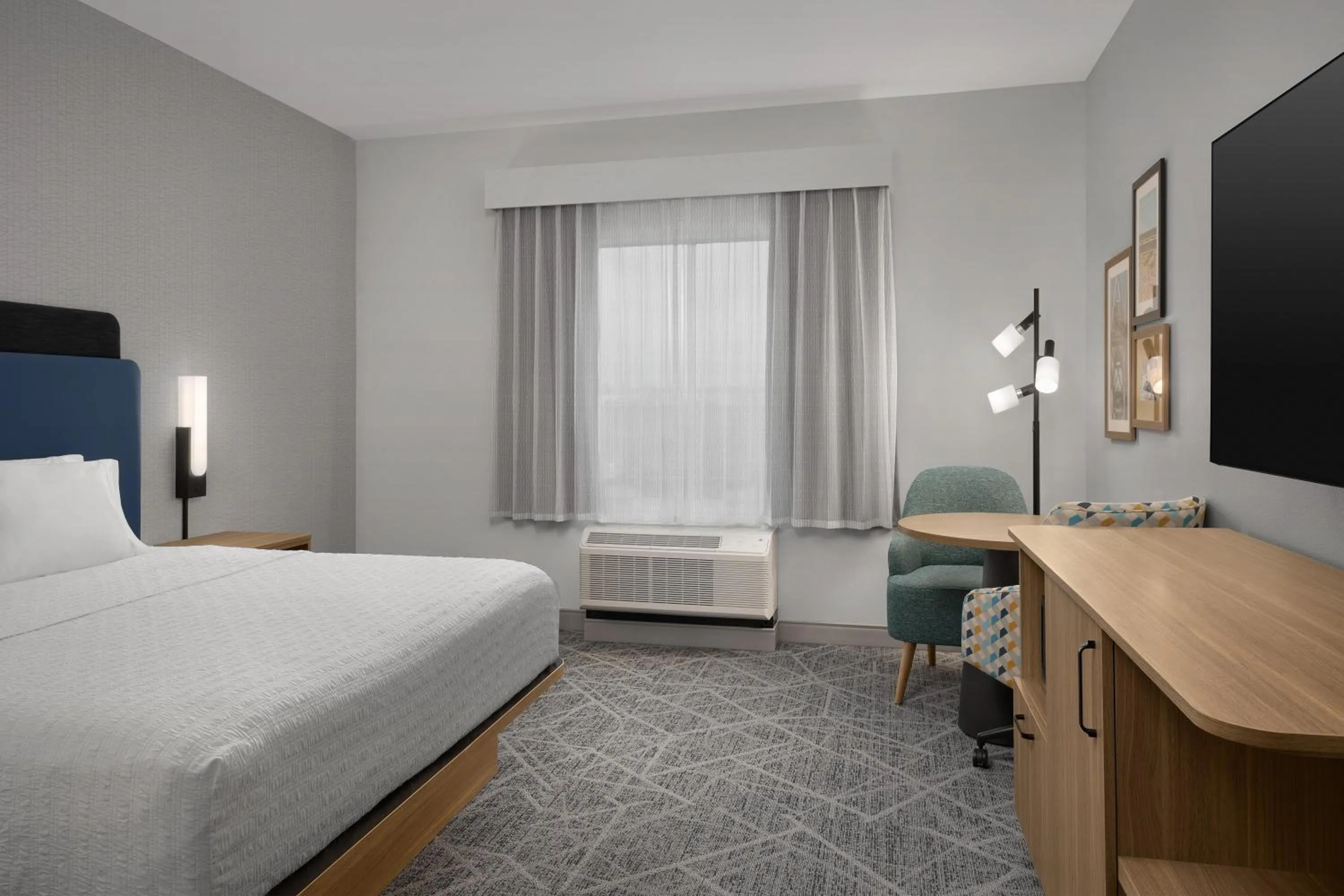 Bed in Hampton Inn By Hilton Dexter