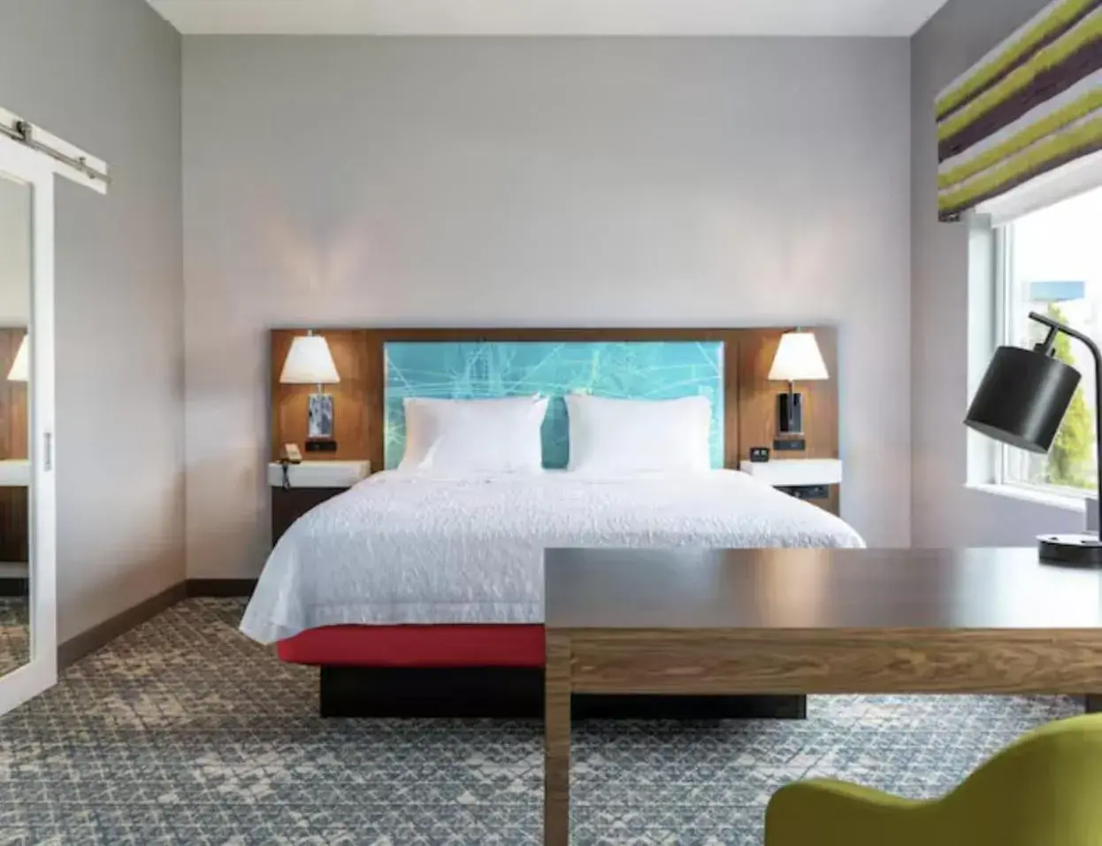 Bed in Hampton Inn By Hilton Dexter Bed in Hampton Inn By Hilton Dexter