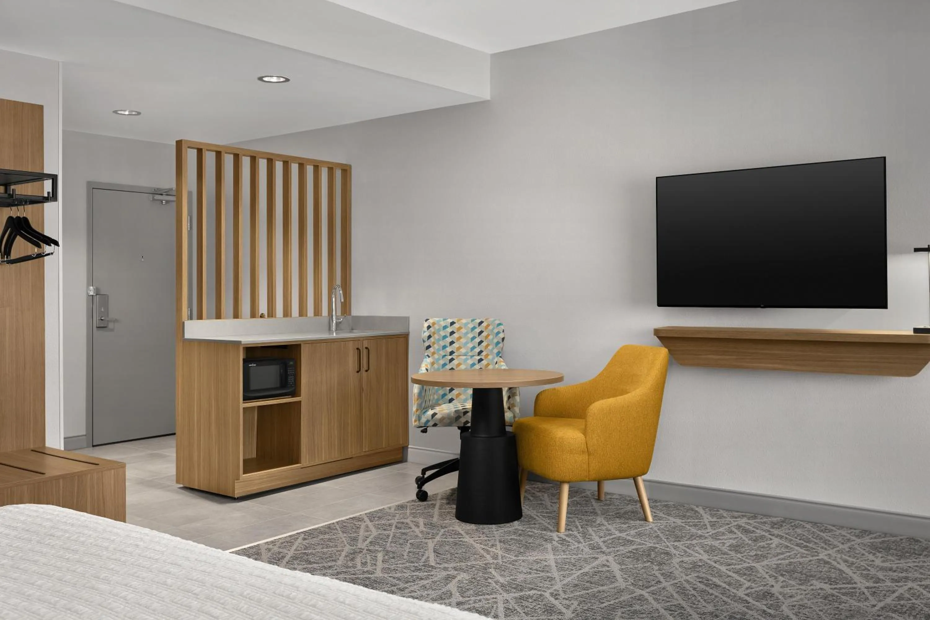 Other, Bed in Hampton Inn By Hilton Dexter