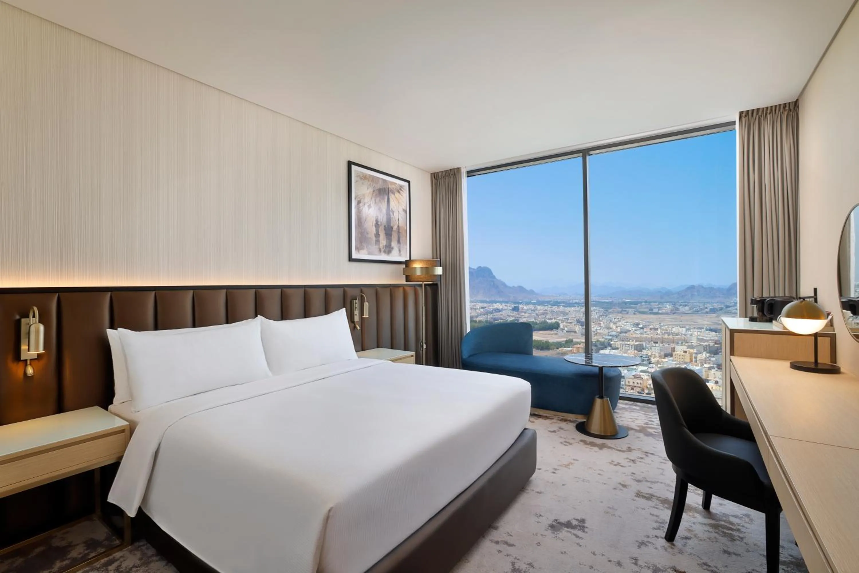 Bedroom, Bed in DoubleTree by Hilton Madinah Gate