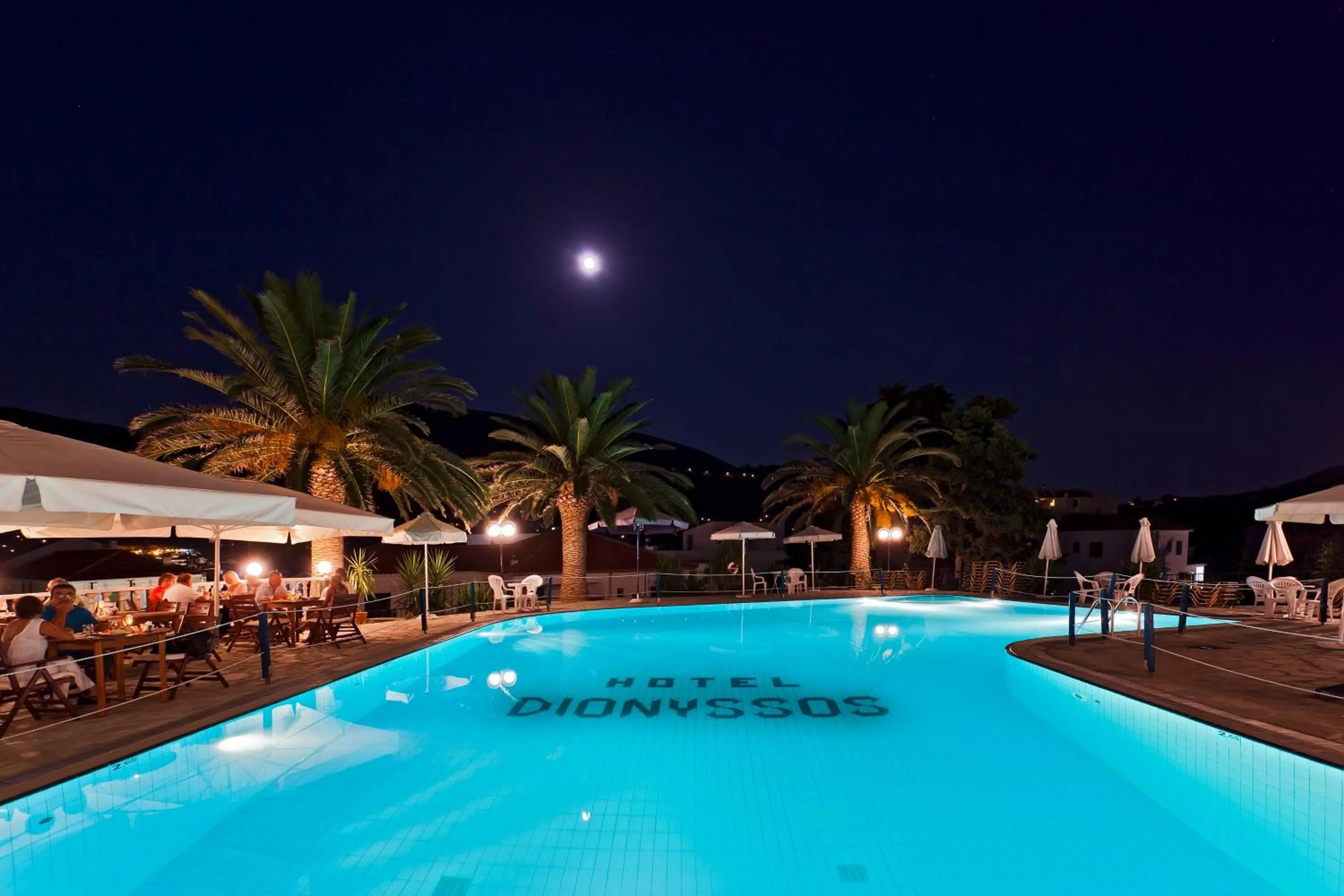Swimming pool in Hotel Dionyssos