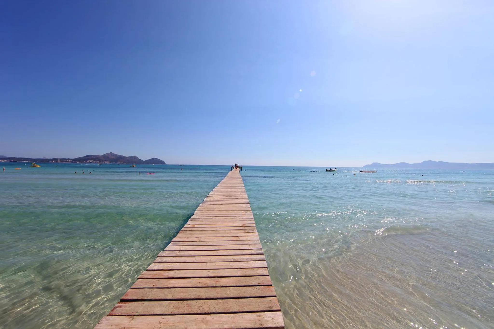 Beach in Apartamentos Charlys Can Picafort