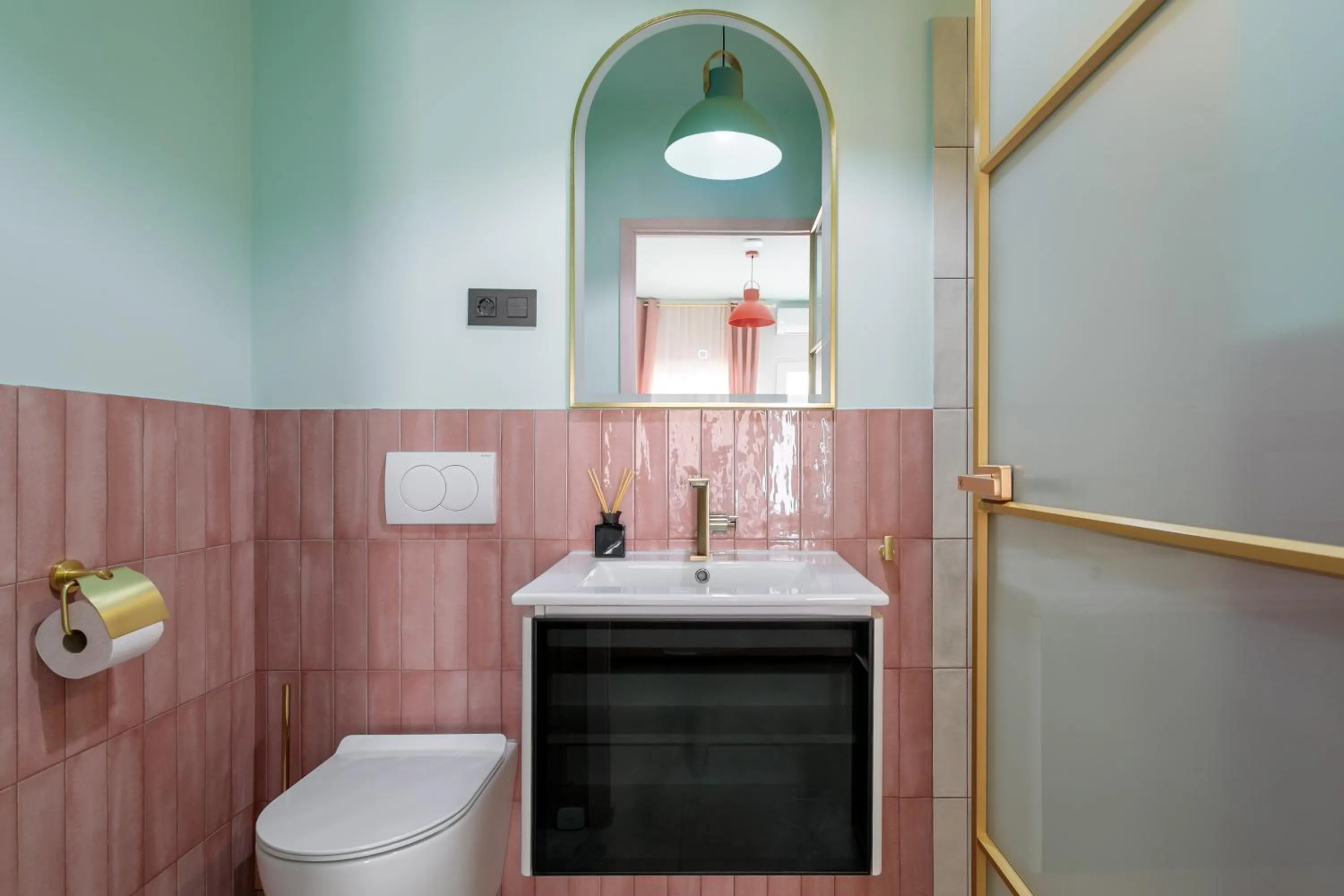 Toilet in Charm Beach Retreat