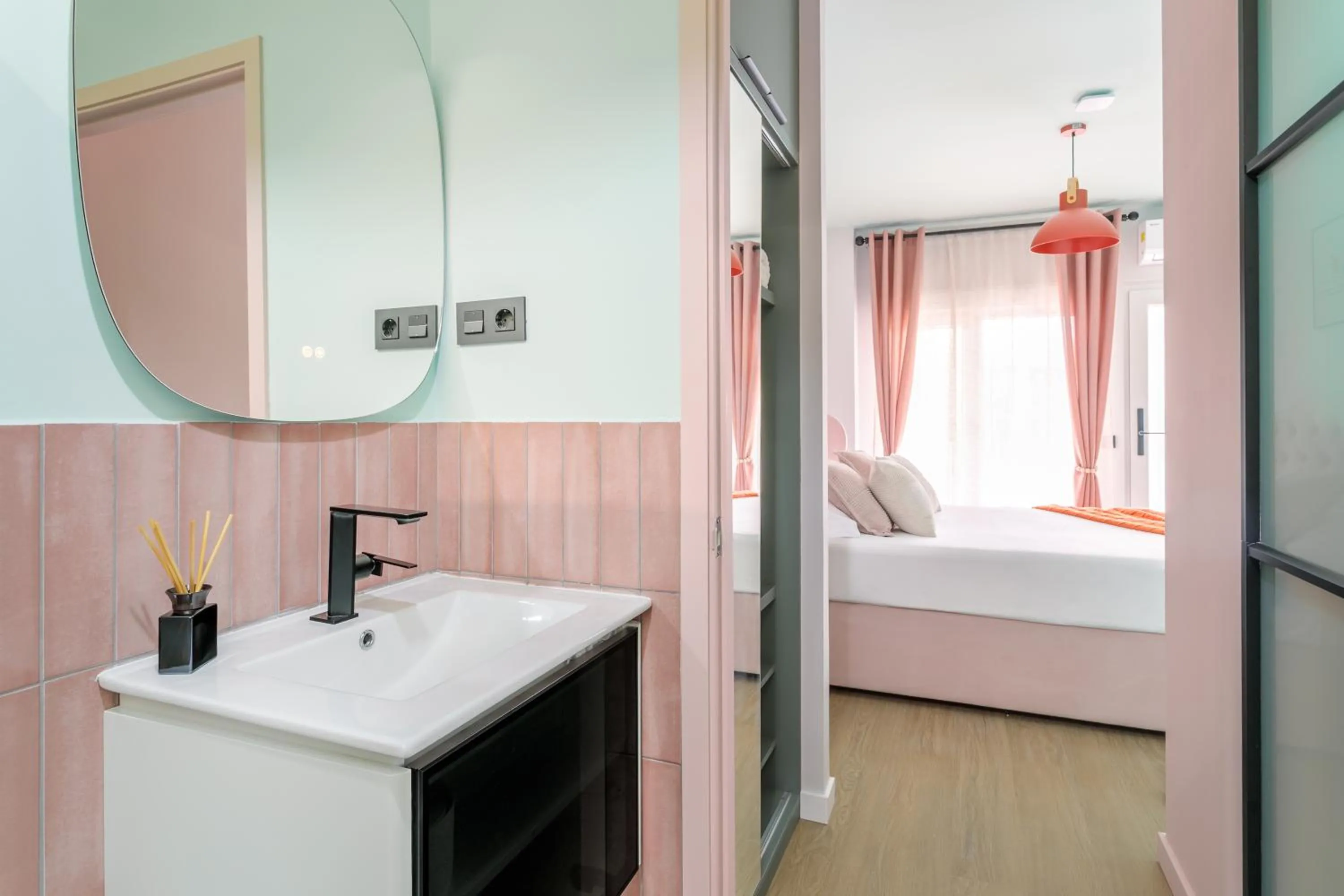 Bathroom, Bed in Charm Beach Retreat