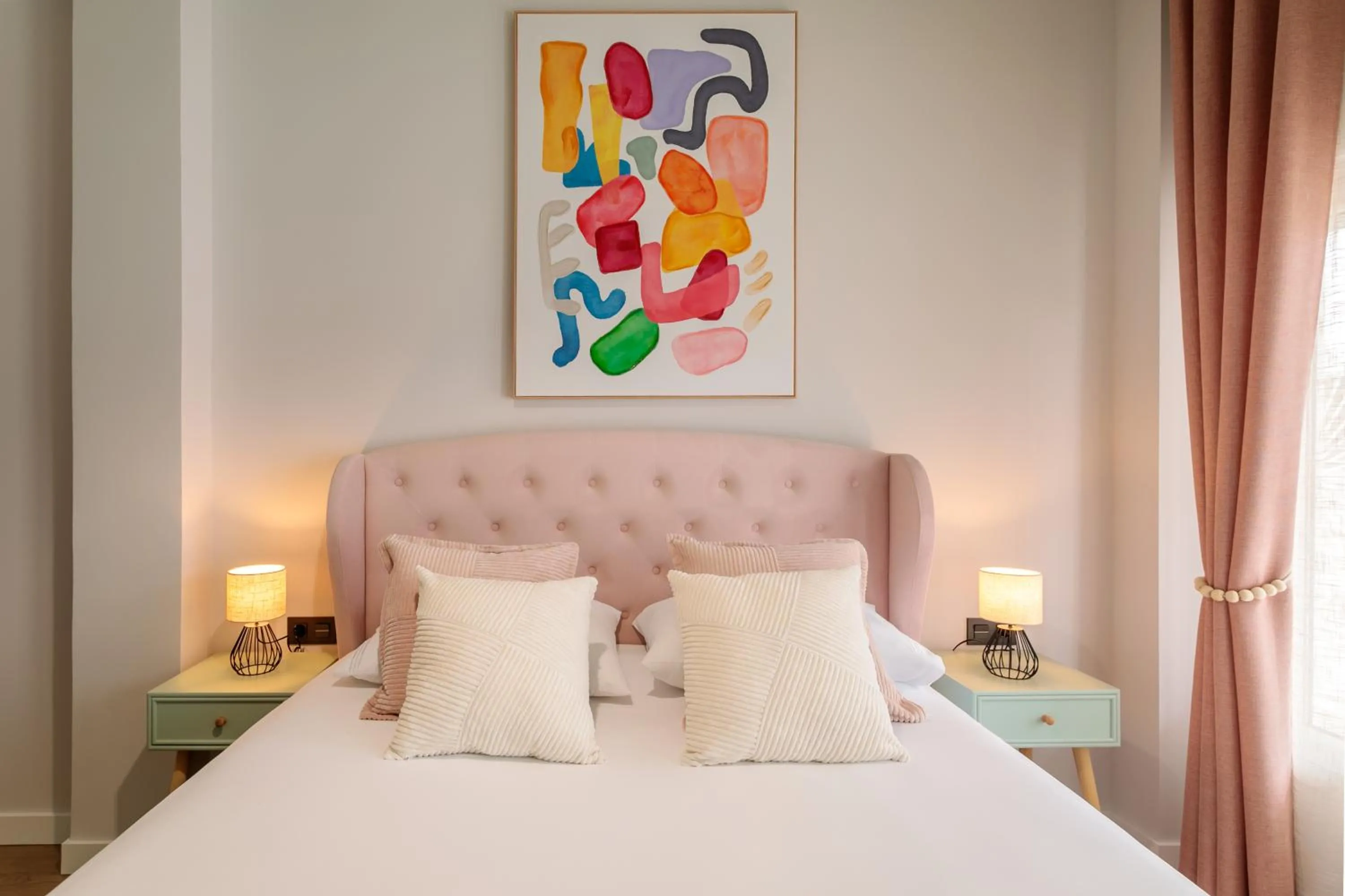 Bed in Charm Beach Retreat
