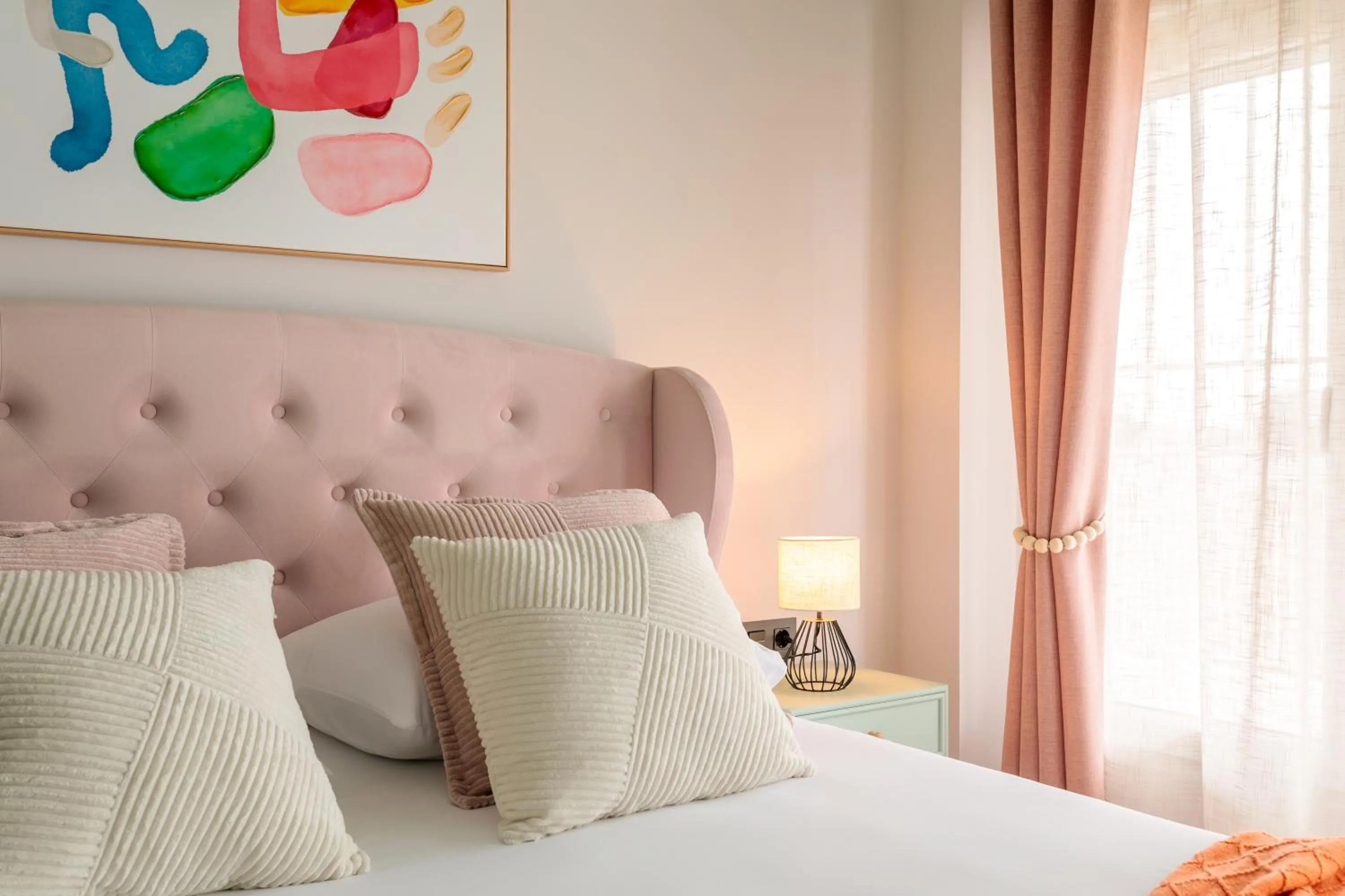 Decorative detail, Bed in Charm Beach Retreat