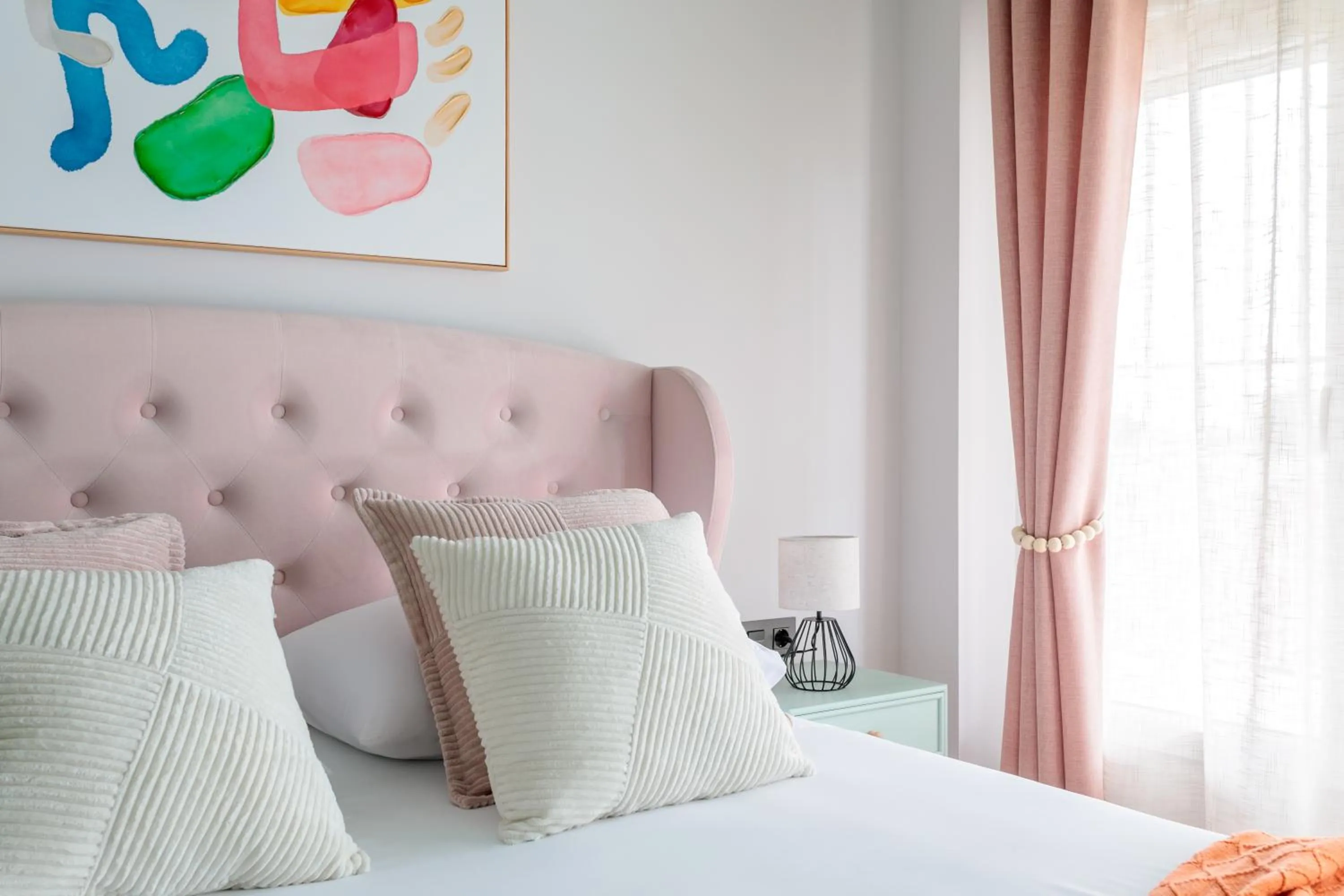 Decorative detail, Bed in Charm Beach Retreat