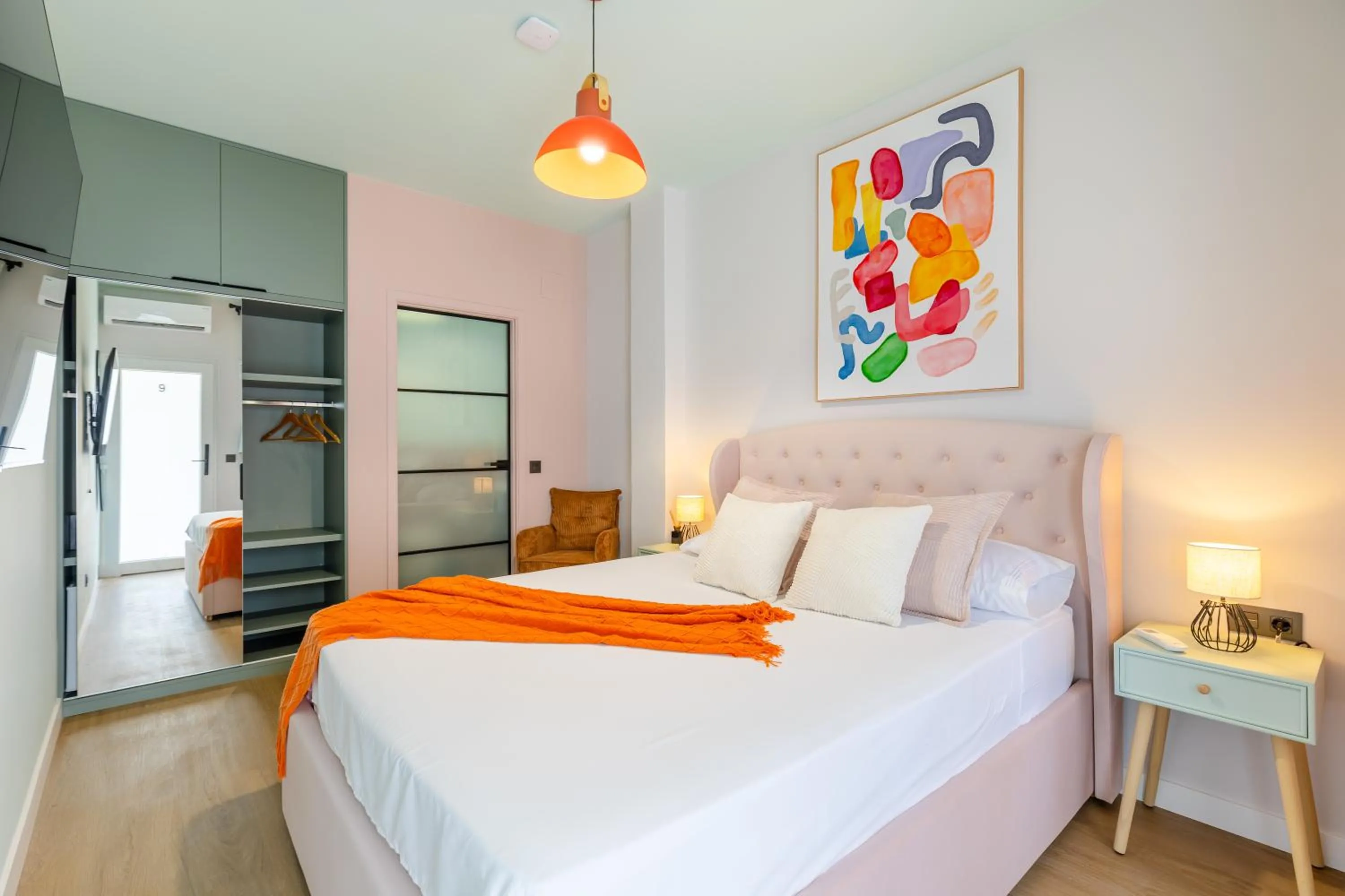 Bed in Charm Beach Retreat