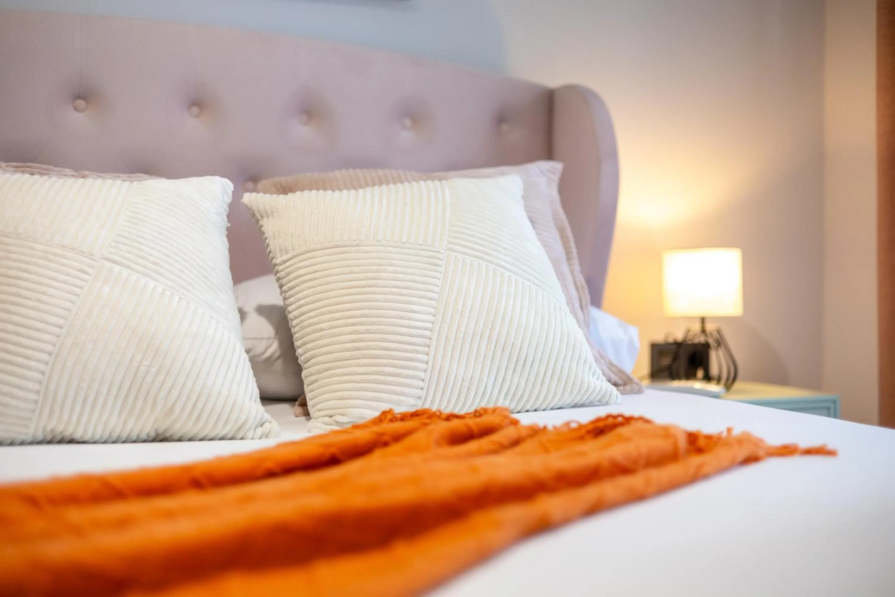 Bed in Charm Beach Retreat
