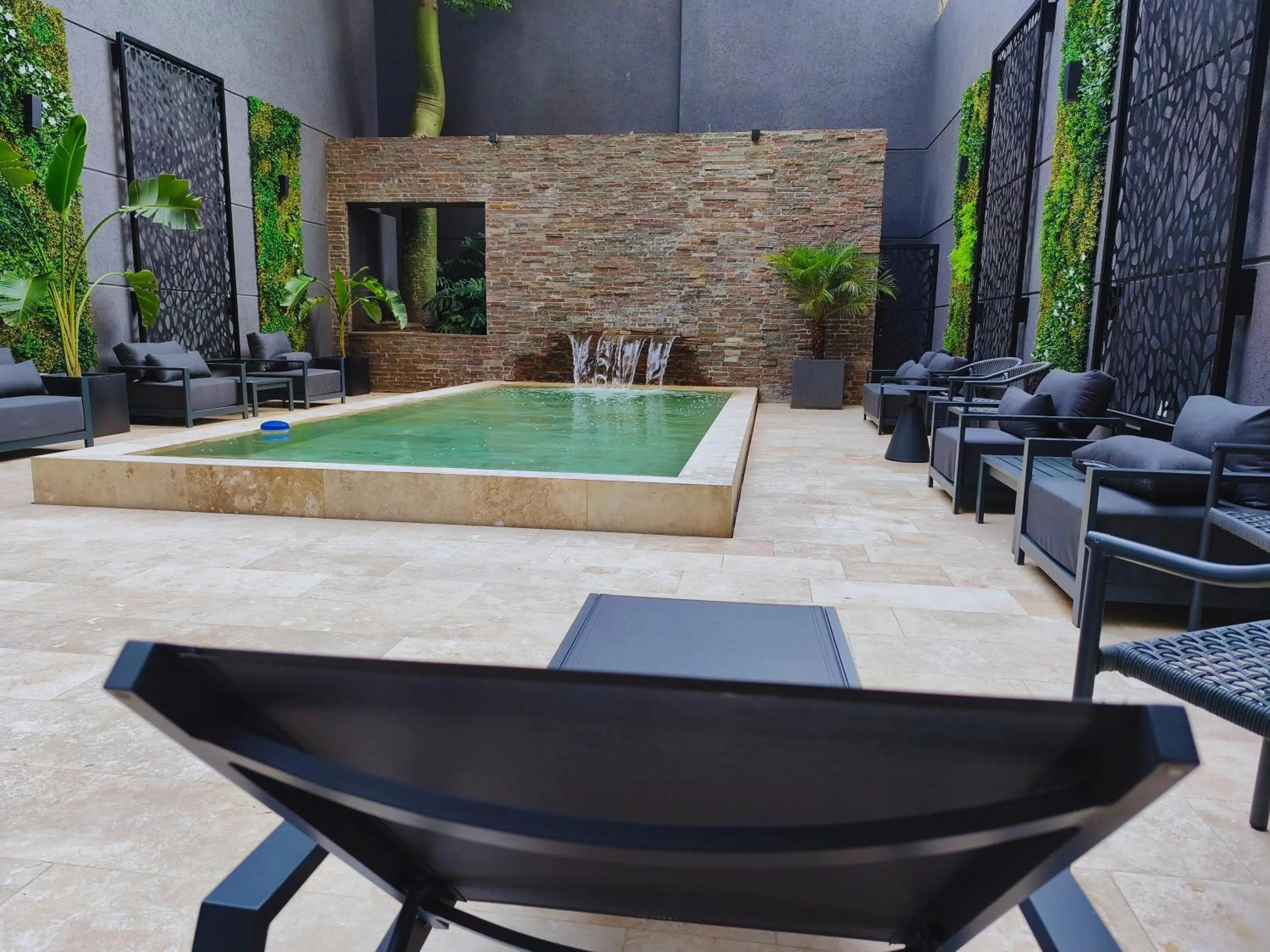 Empire Hotel Buenos Aires by HS