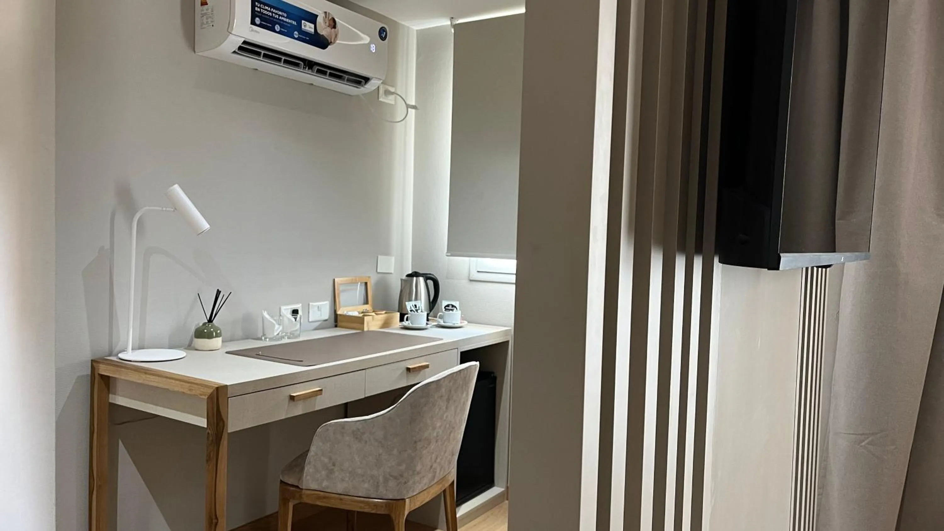 Seating area in Empire Hotel Buenos Aires by HS