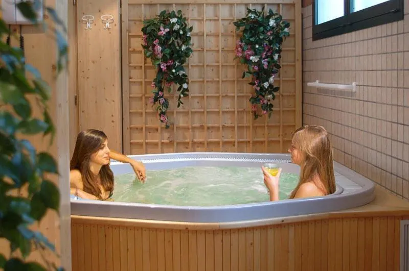Hot Tub in Hotel Resort Le Vele