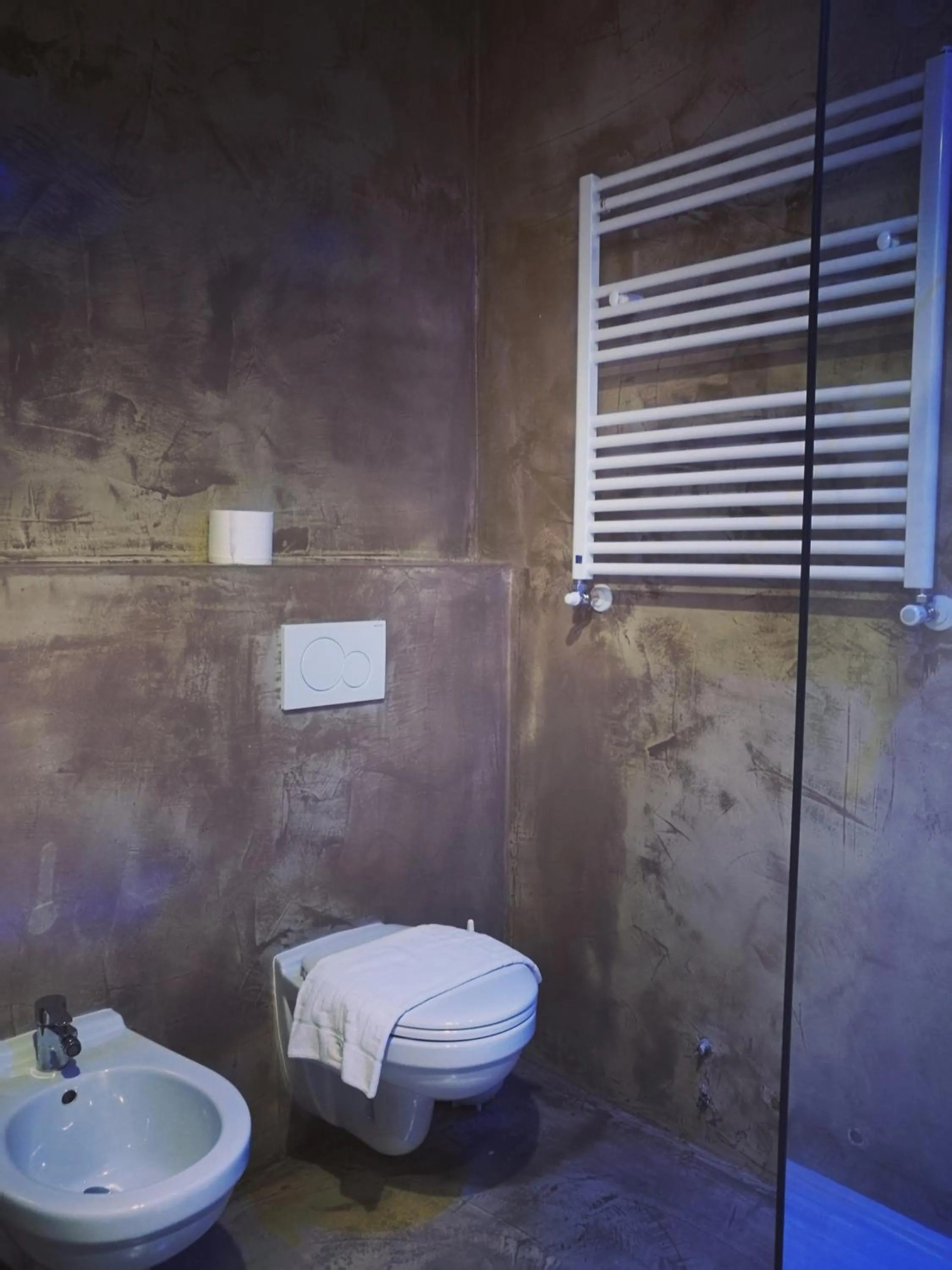 Shower in Hotel Piccola Firenze