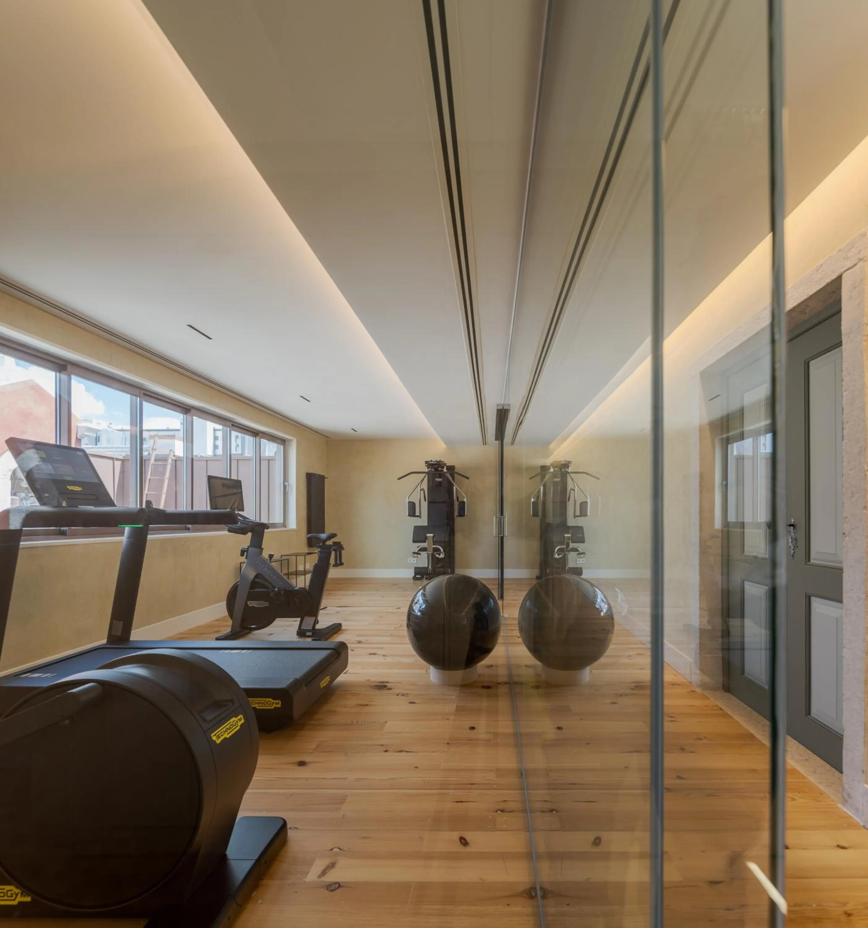 Fitness centre/facilities in MACAM Hotel