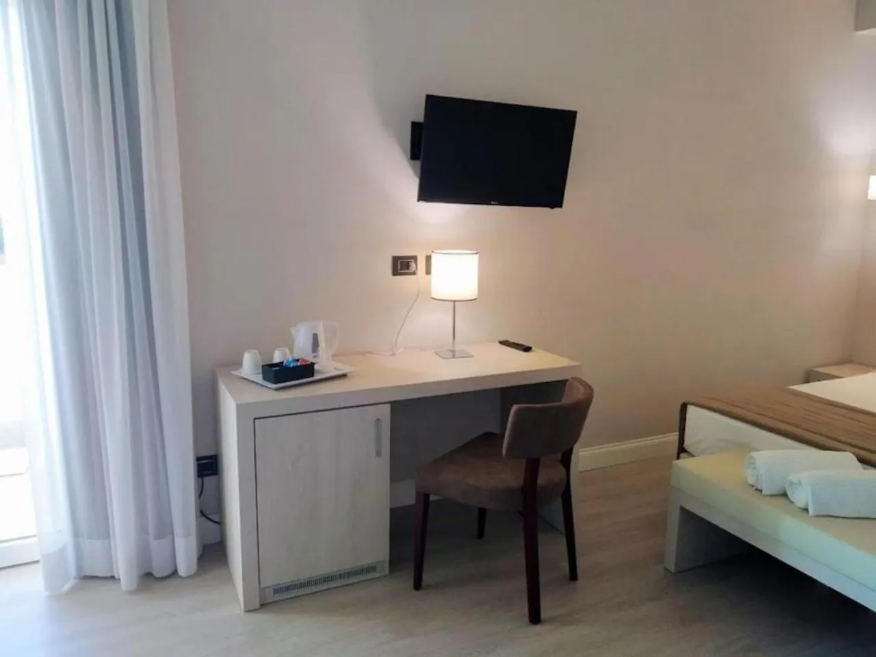 View (from property/room), Bed in Hotel Villa Barsanti