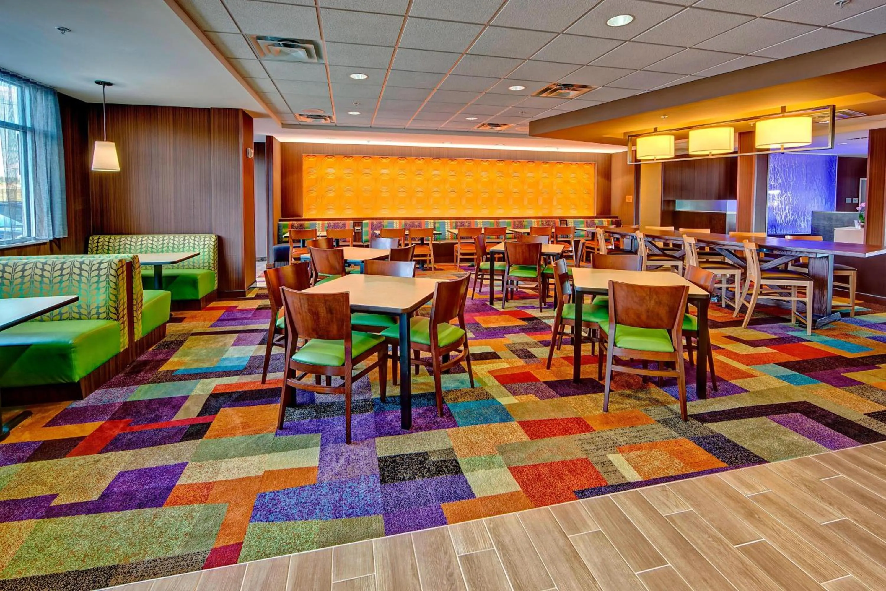 Breakfast in Fairfield Inn & Suites by Marriott Jackson