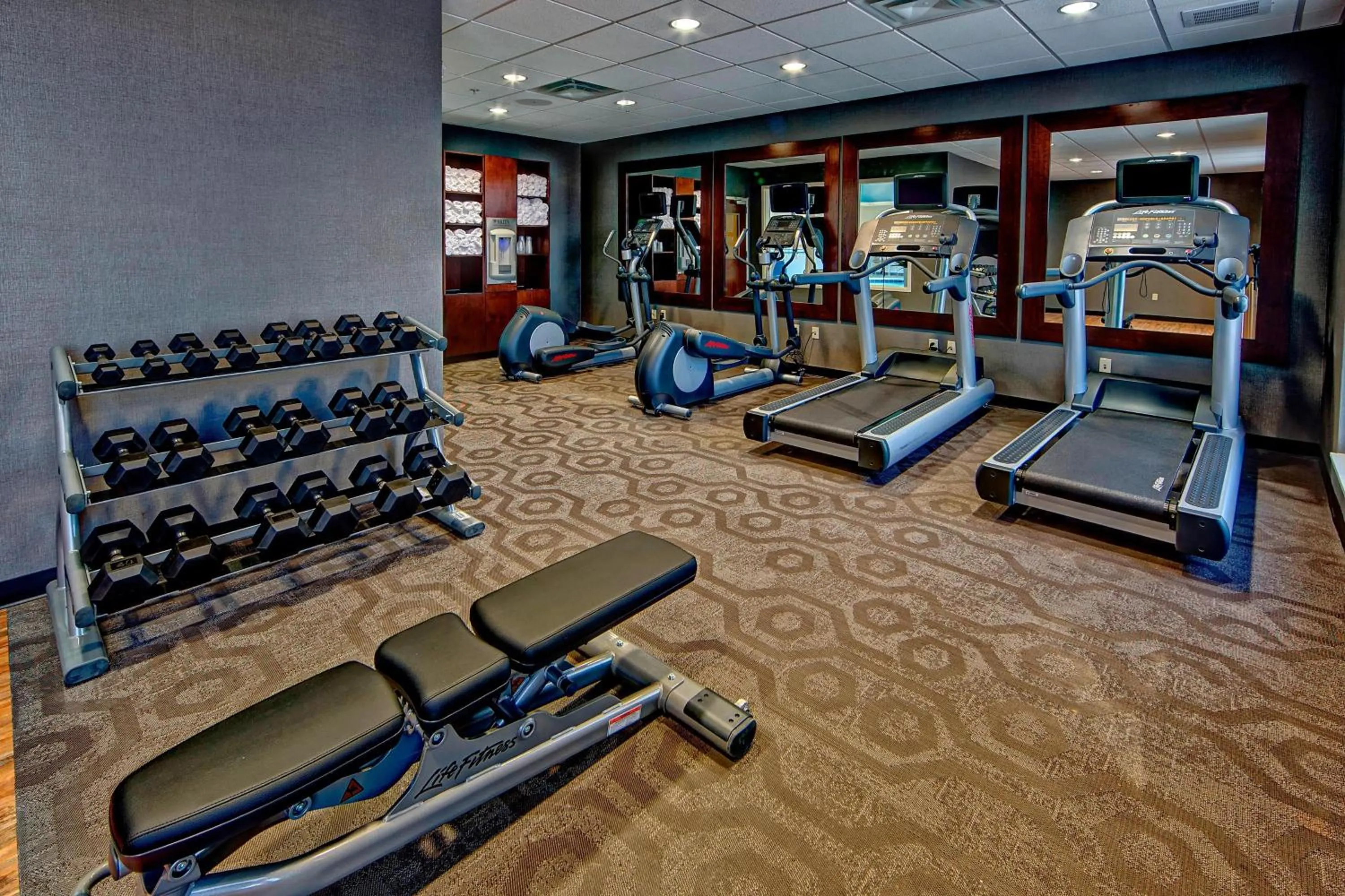 Fitness centre/facilities in Fairfield Inn & Suites by Marriott Jackson