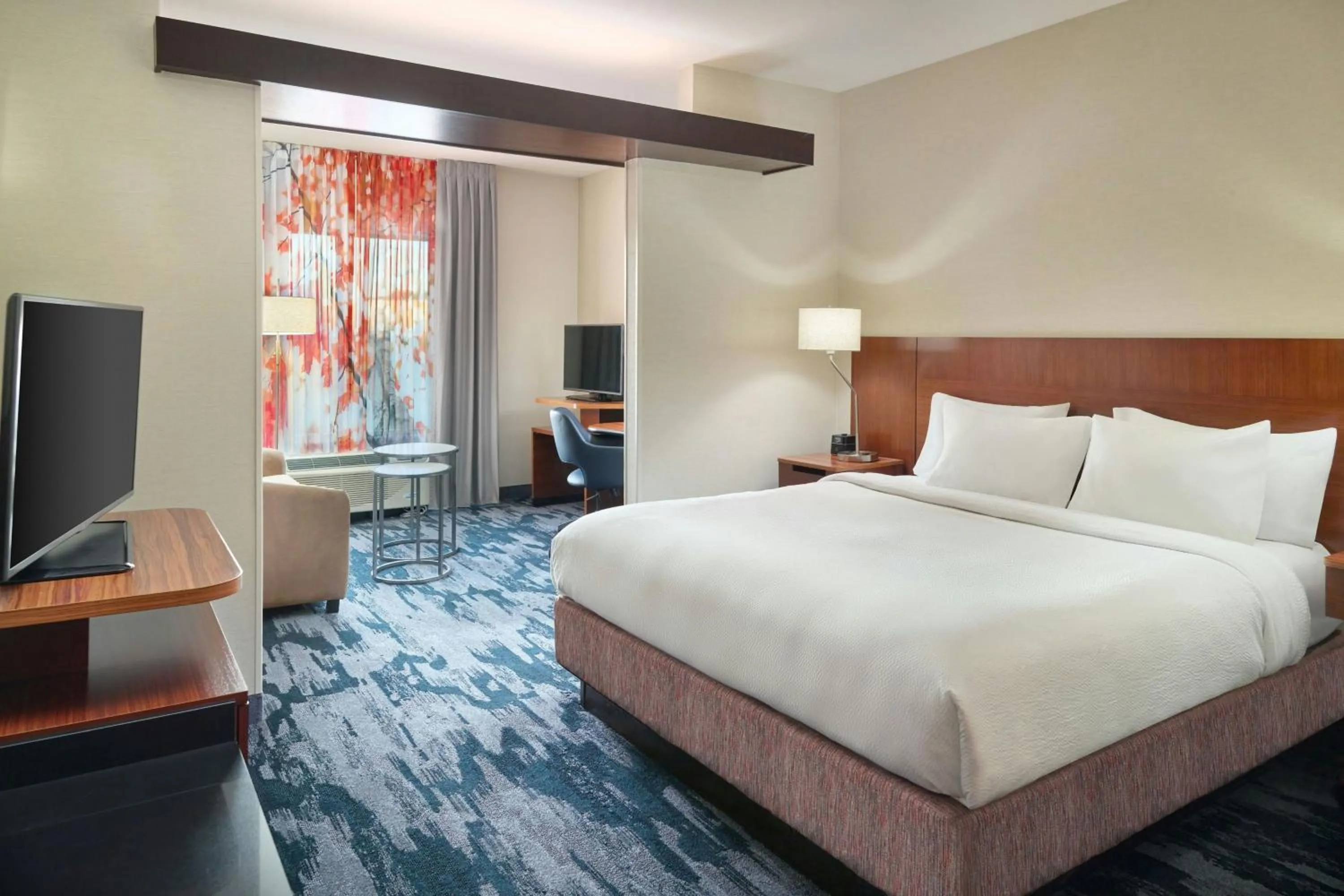 Photo of the whole room, Bed in Fairfield Inn & Suites by Marriott Jackson