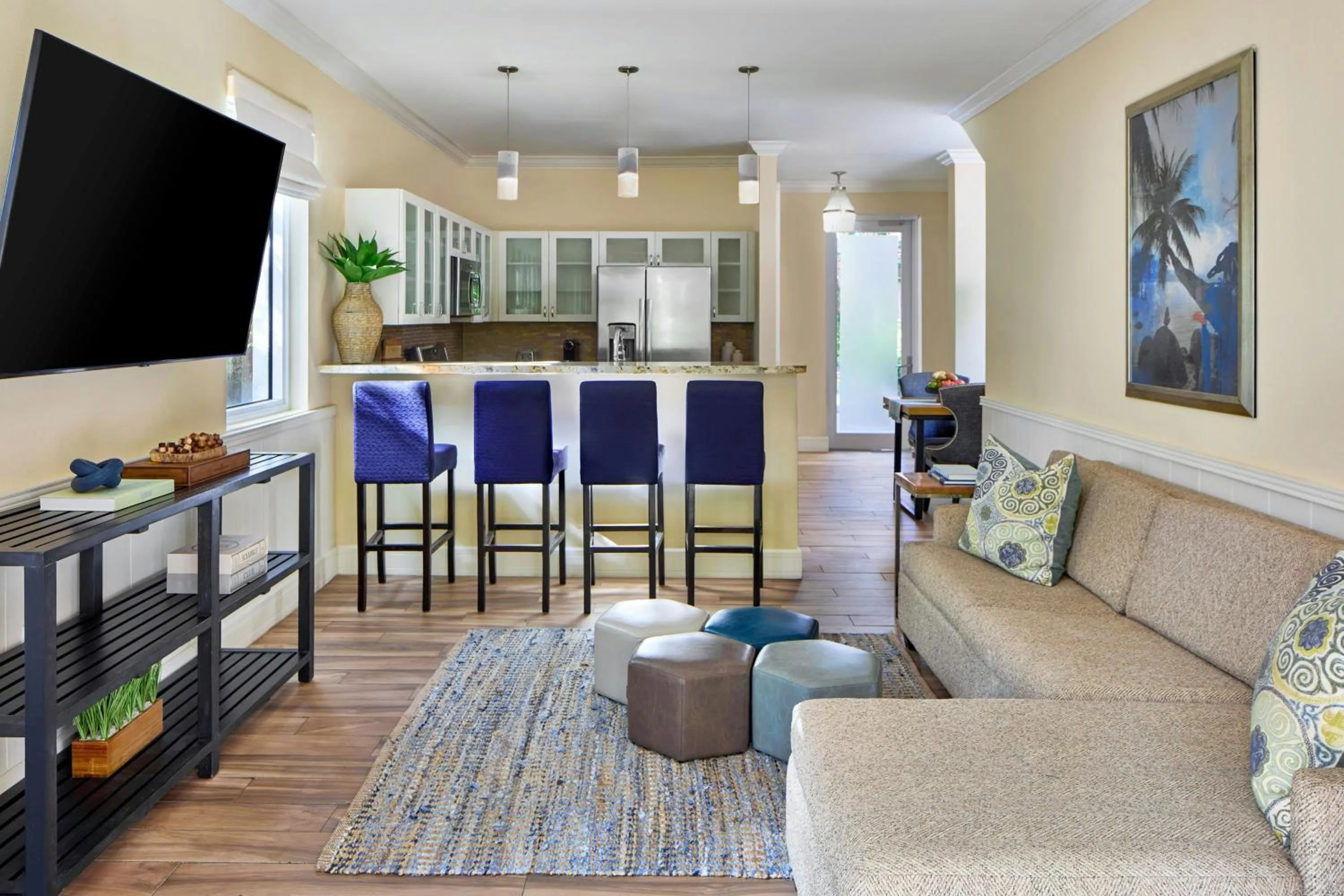 Living room in Playa Largo Resort & Spa, Autograph Collection