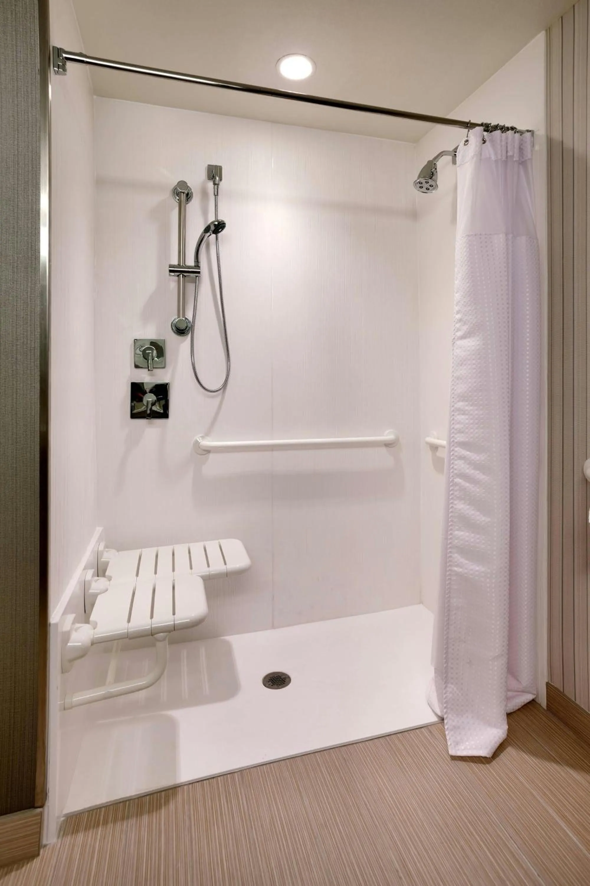 Bathroom in Courtyard by Marriott Salt Lake City Downtown