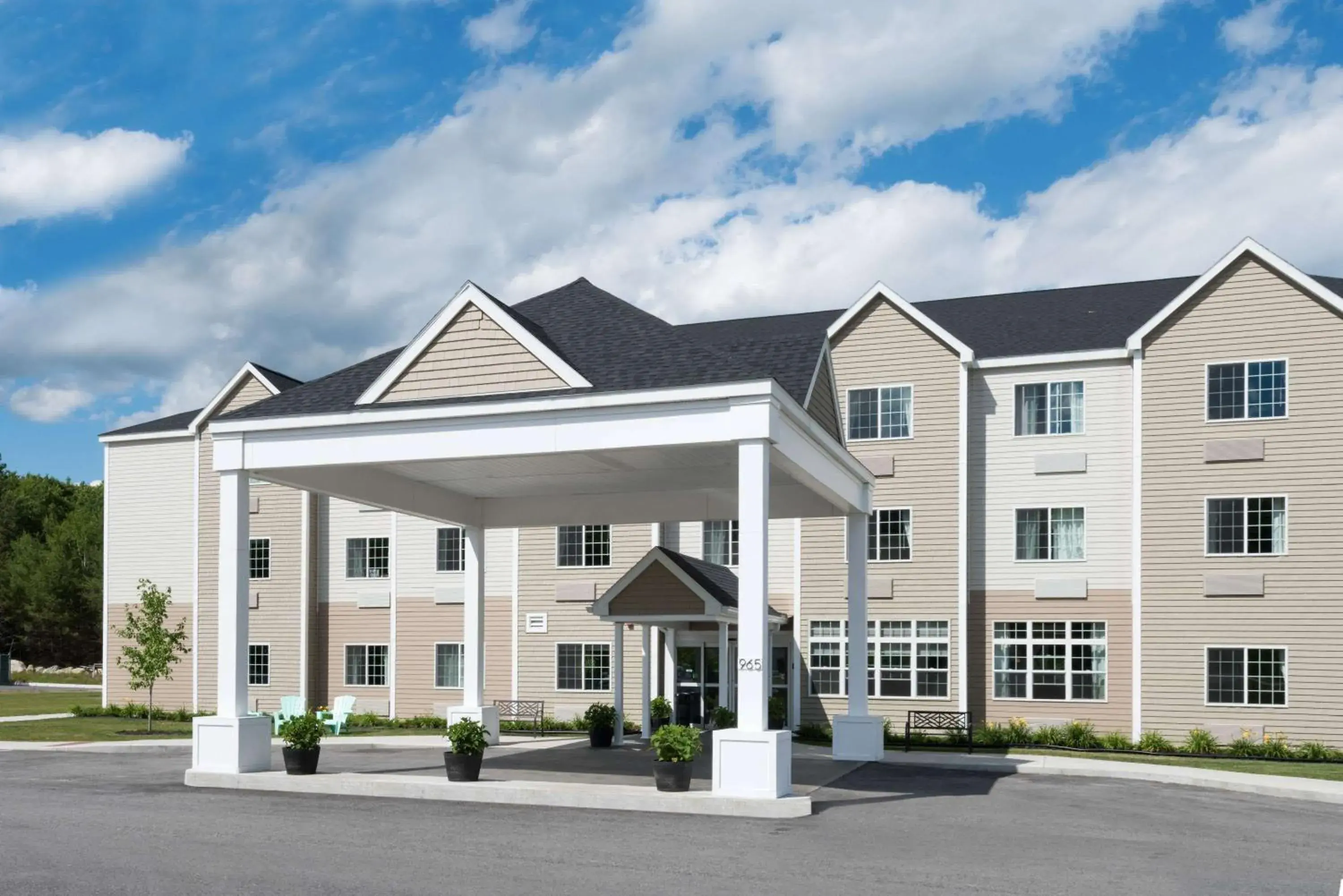 Property building in Microtel Inn & Suites Windham Property building in Microtel Inn & Suites Windham