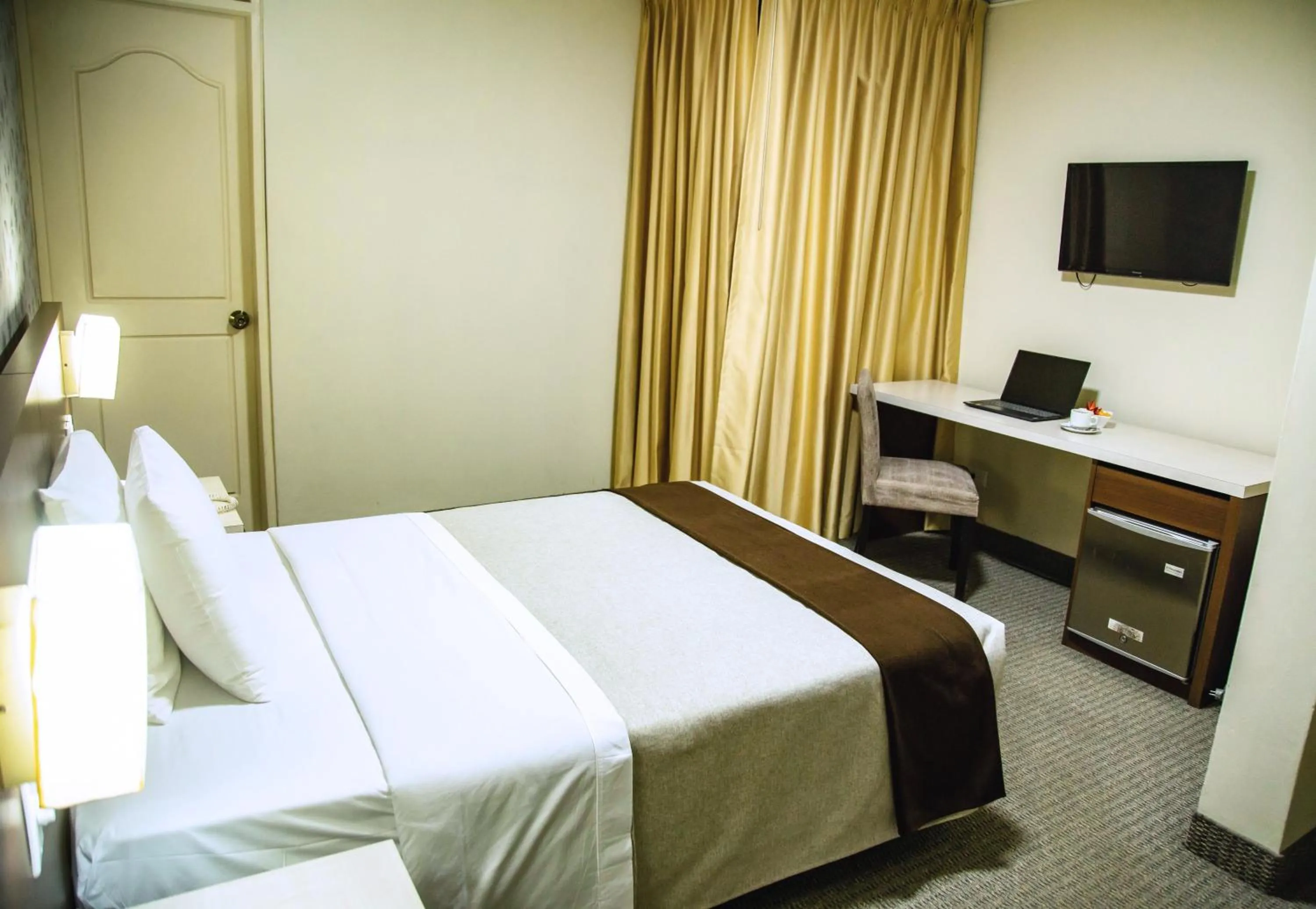 Bedroom, Bed in Palmetto Hotel Business La Perla