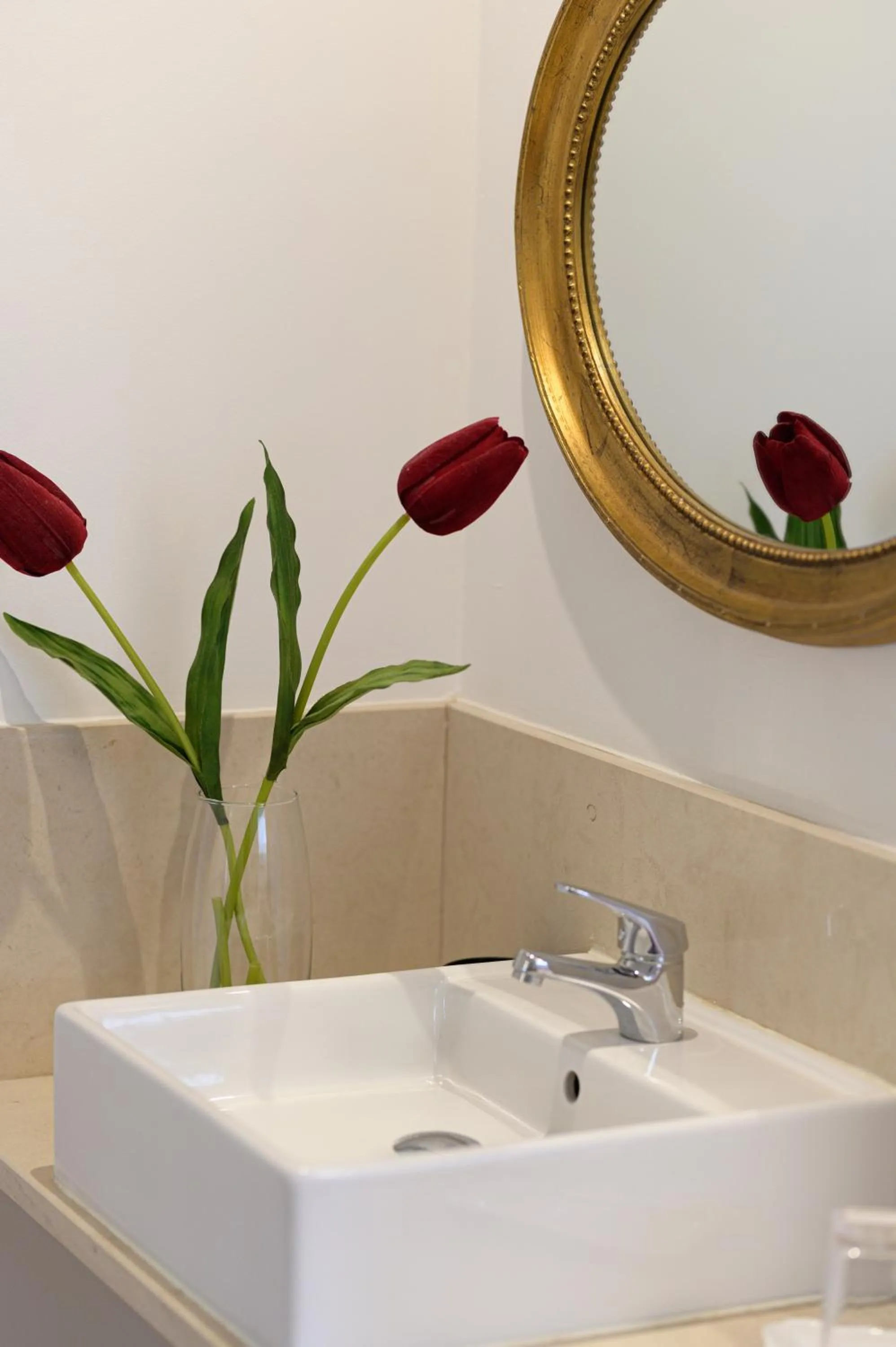 Bathroom in Casa das Hortênsias - Charming Guest House