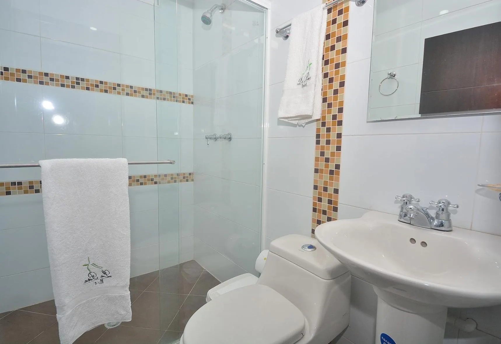 Bathroom in La Pera Hotel