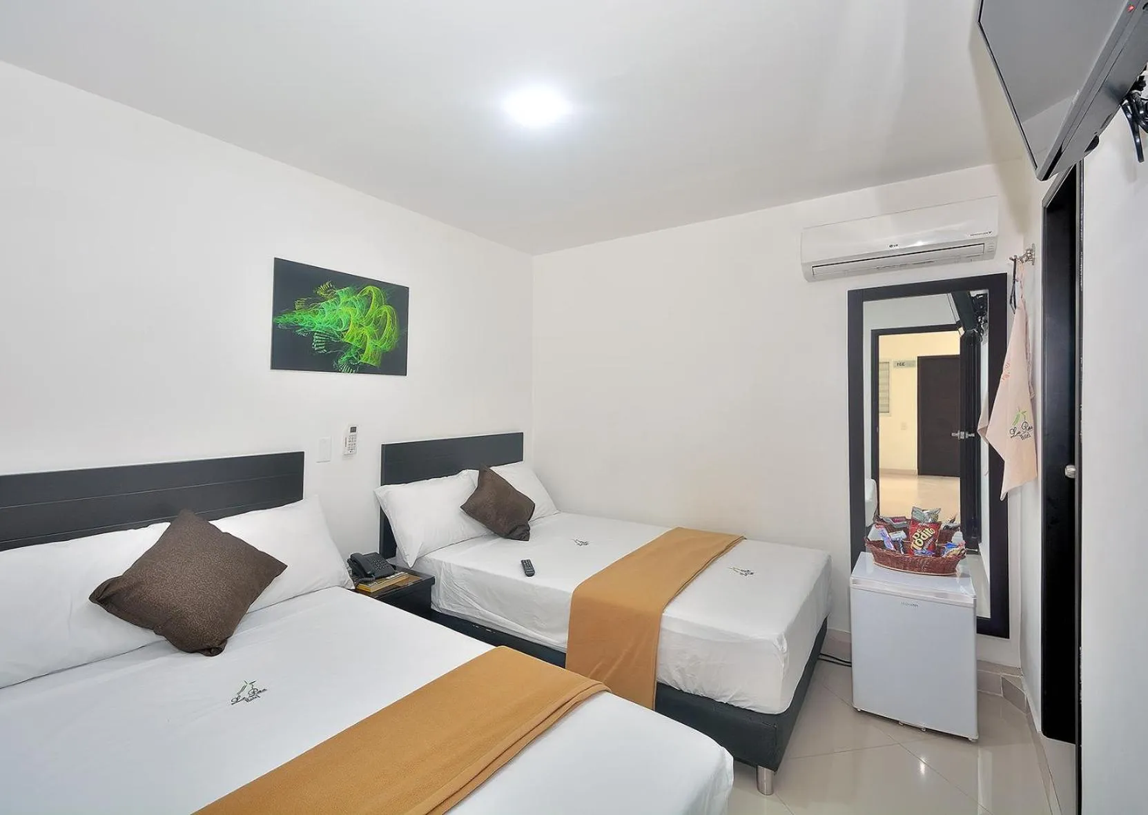 Bedroom, Bed in La Pera Hotel