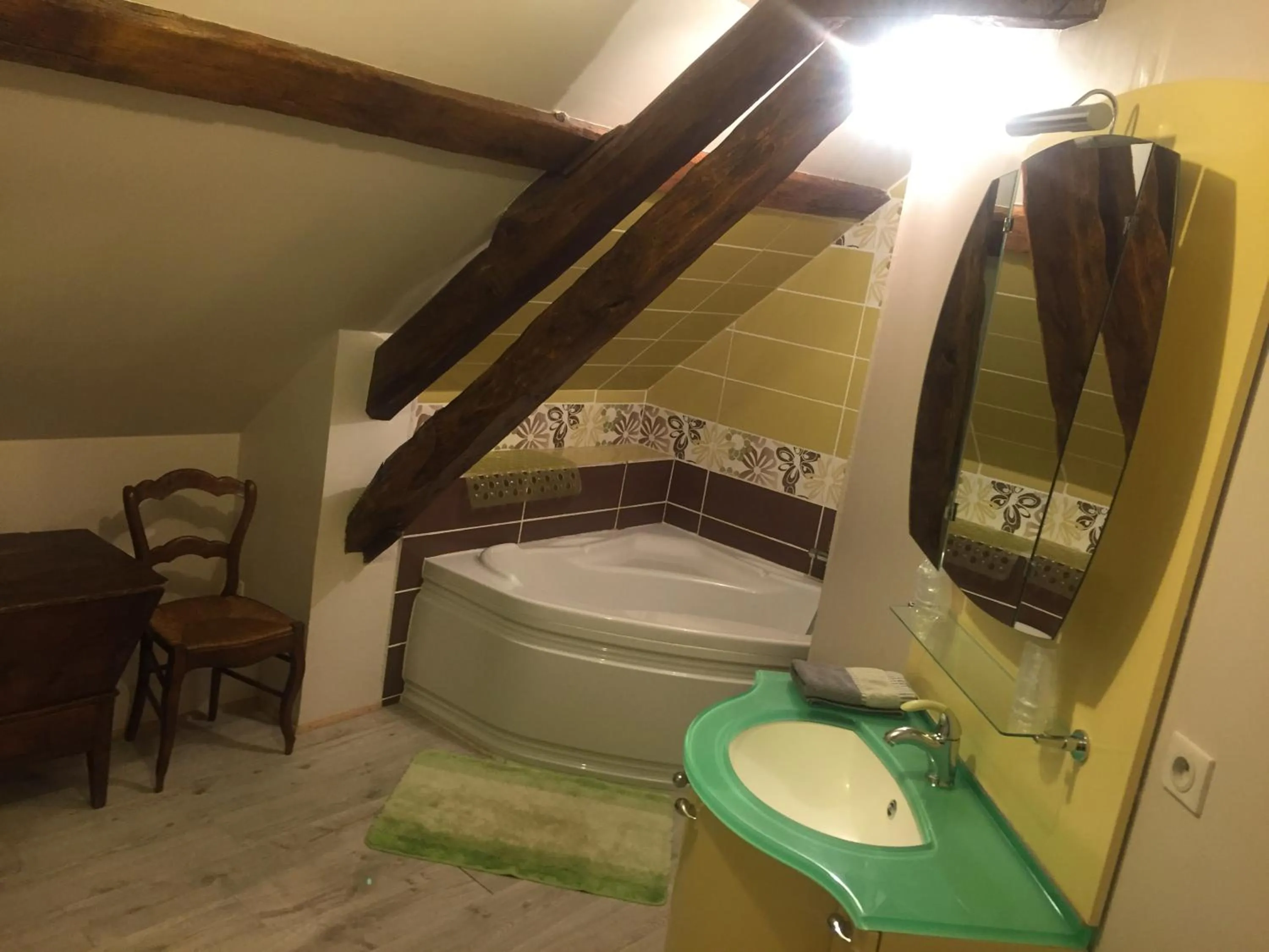 Bathroom, Bed in Les Maitres Sonneurs