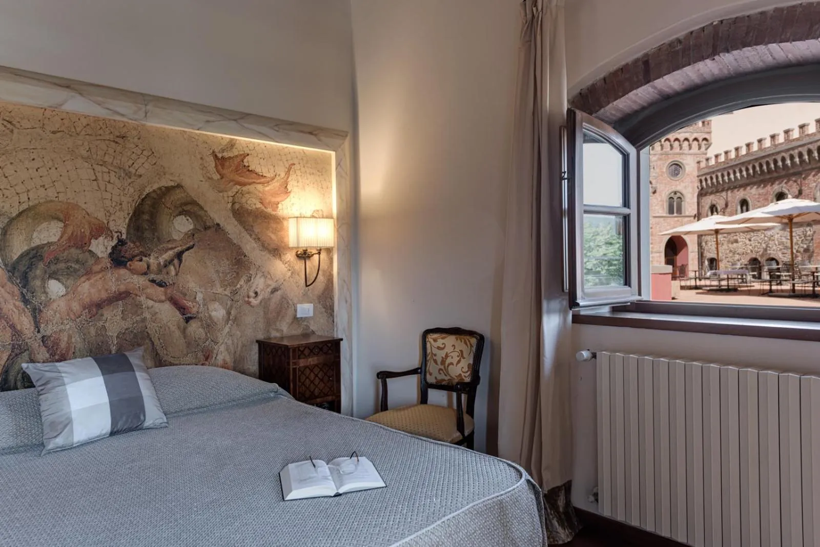 Family, Bed in Villa Campomaggio Resort & SPA