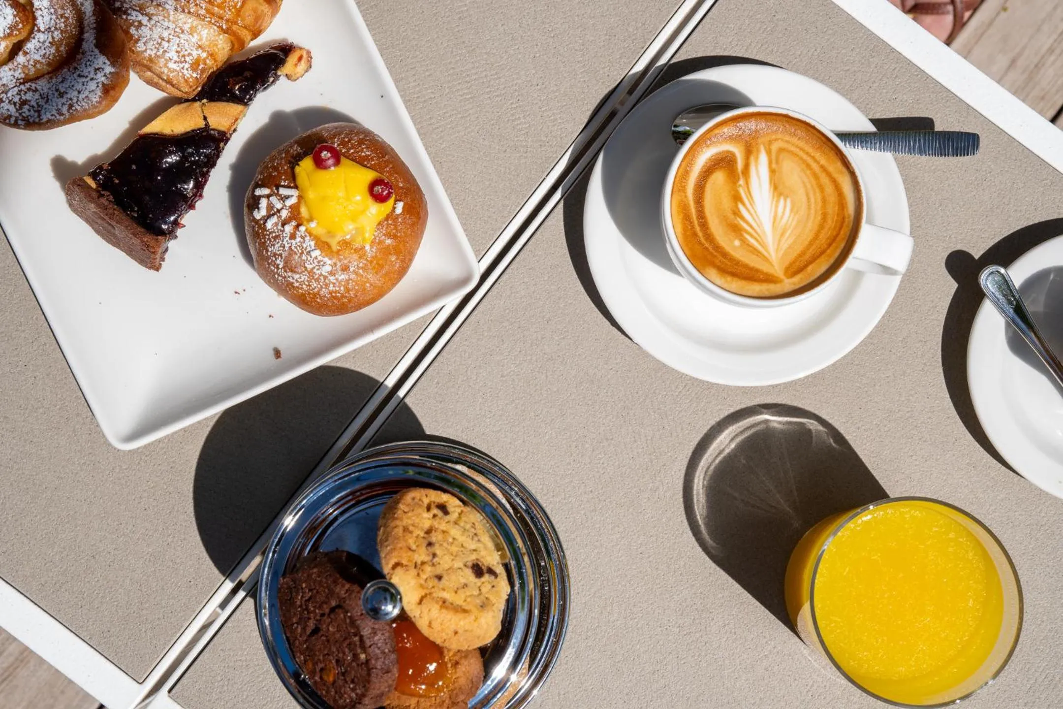 Breakfast in Villa Campomaggio Resort & SPA