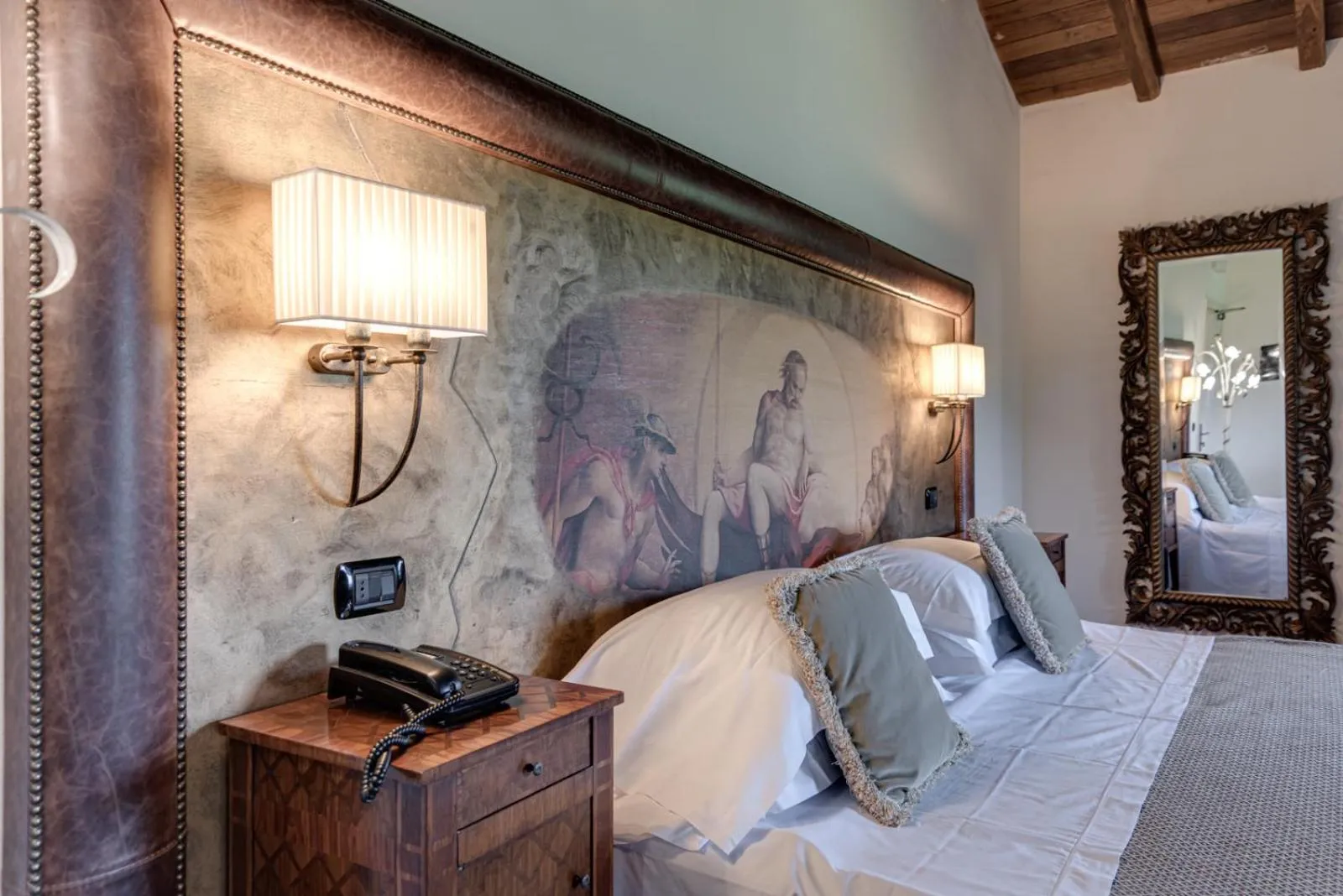 Bedroom in Villa Campomaggio Resort & SPA