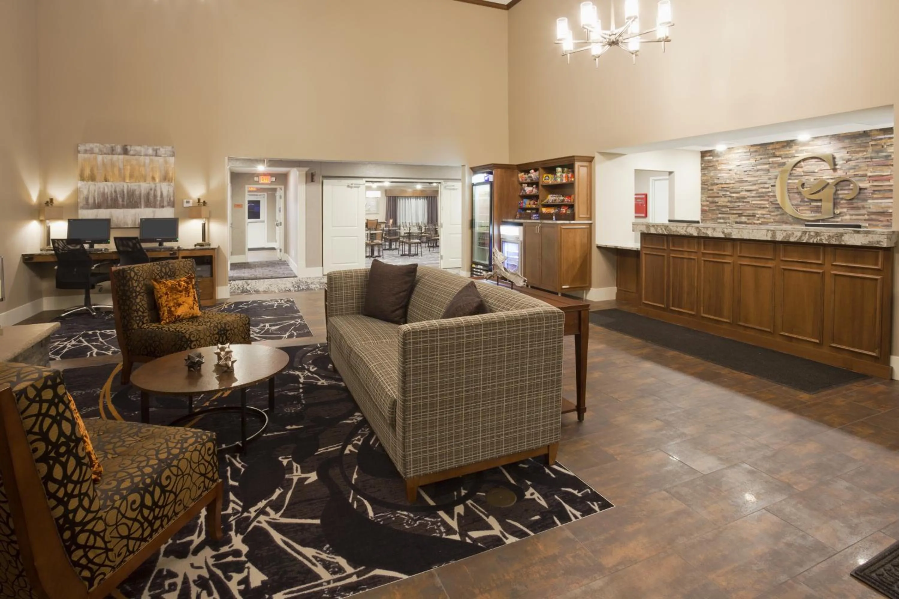 Seating area in GrandStay Hotel & Suites - Morris