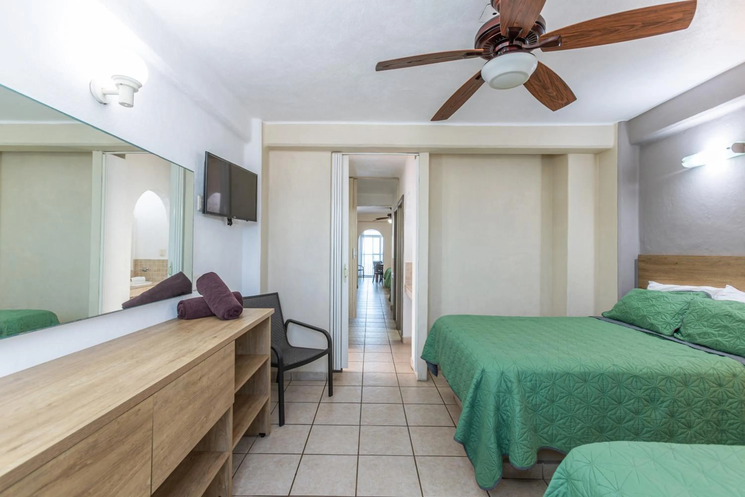 Bed in Torreblanca Beach Hotel and Suites Guayabitos - Desayuno y Comida Incluido