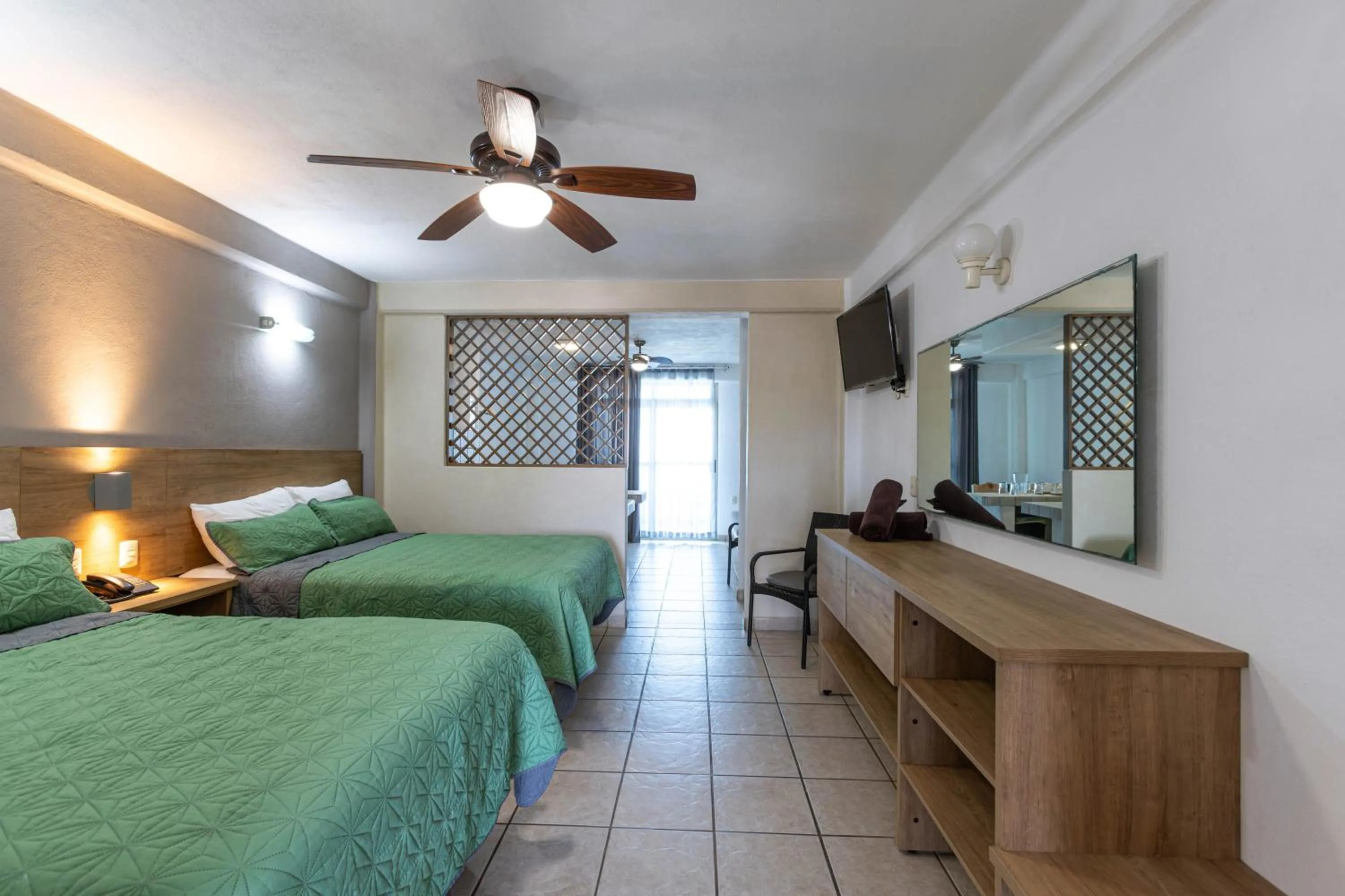 Bed in Torreblanca Beach Hotel and Suites Guayabitos - Desayuno y Comida Incluido