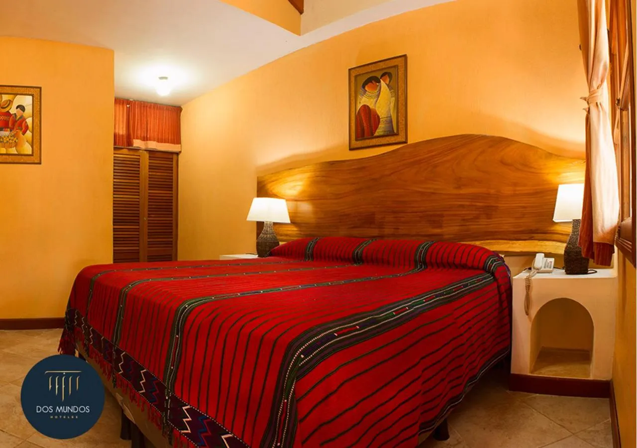 Bed in Hotel Dos Mundos Panajachel