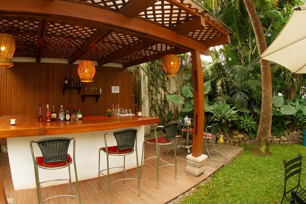 Lounge or bar in Hotel Dos Mundos Panajachel