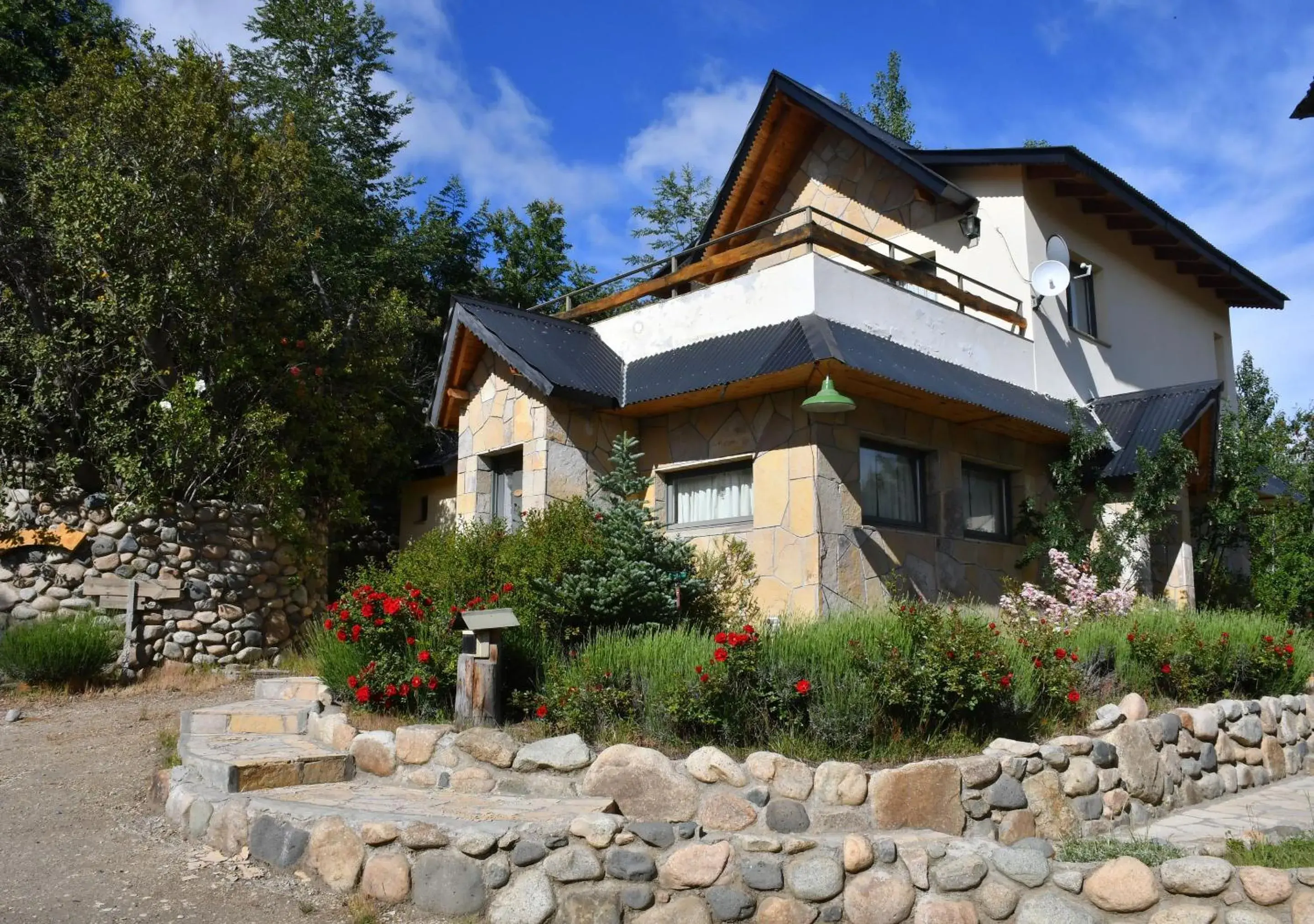 Property building in Aparts La Balconada by DOT Suites Property building in Aparts La Balconada by DOT Suites