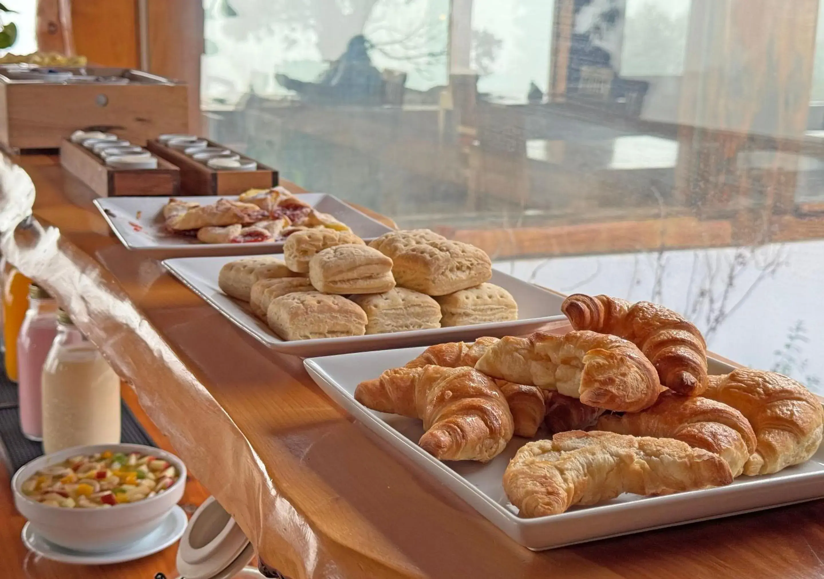 Buffet breakfast in Aparts La Balconada by DOT Suites Buffet breakfast in Aparts La Balconada by DOT Suites