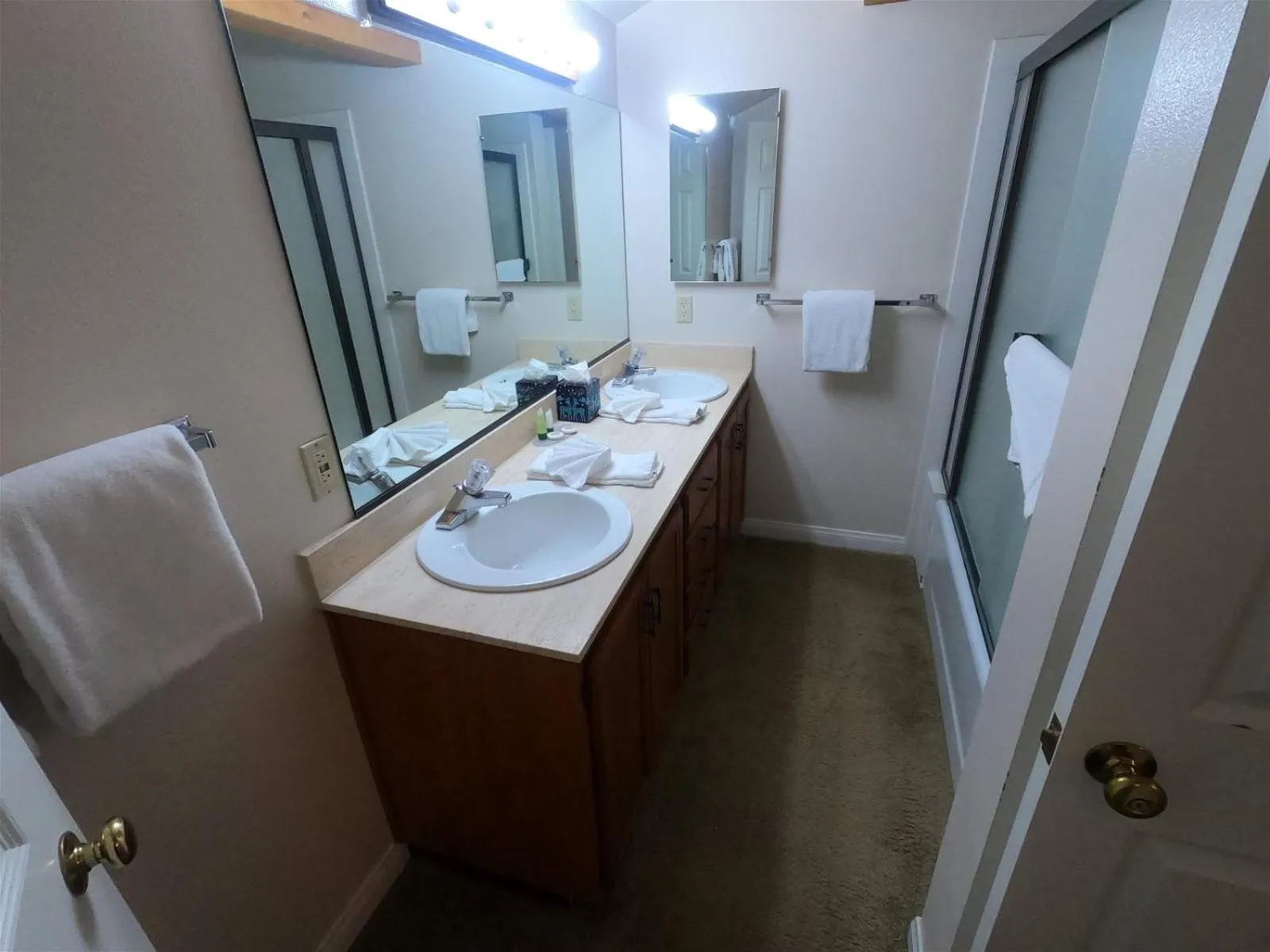 Property building in Rr-interlaken 09