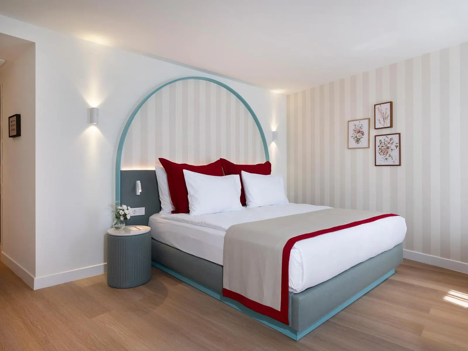 Bed in Taksim Juno Residences