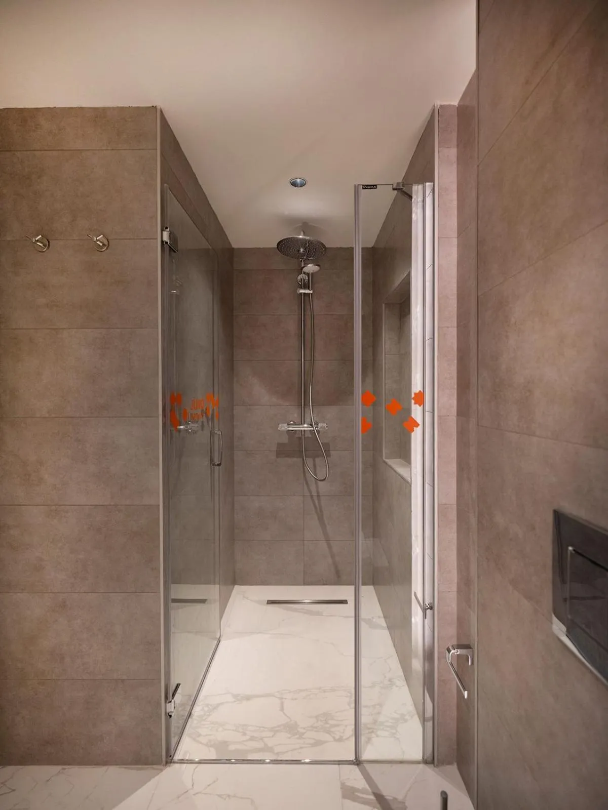 Shower in Taksim Juno Residences