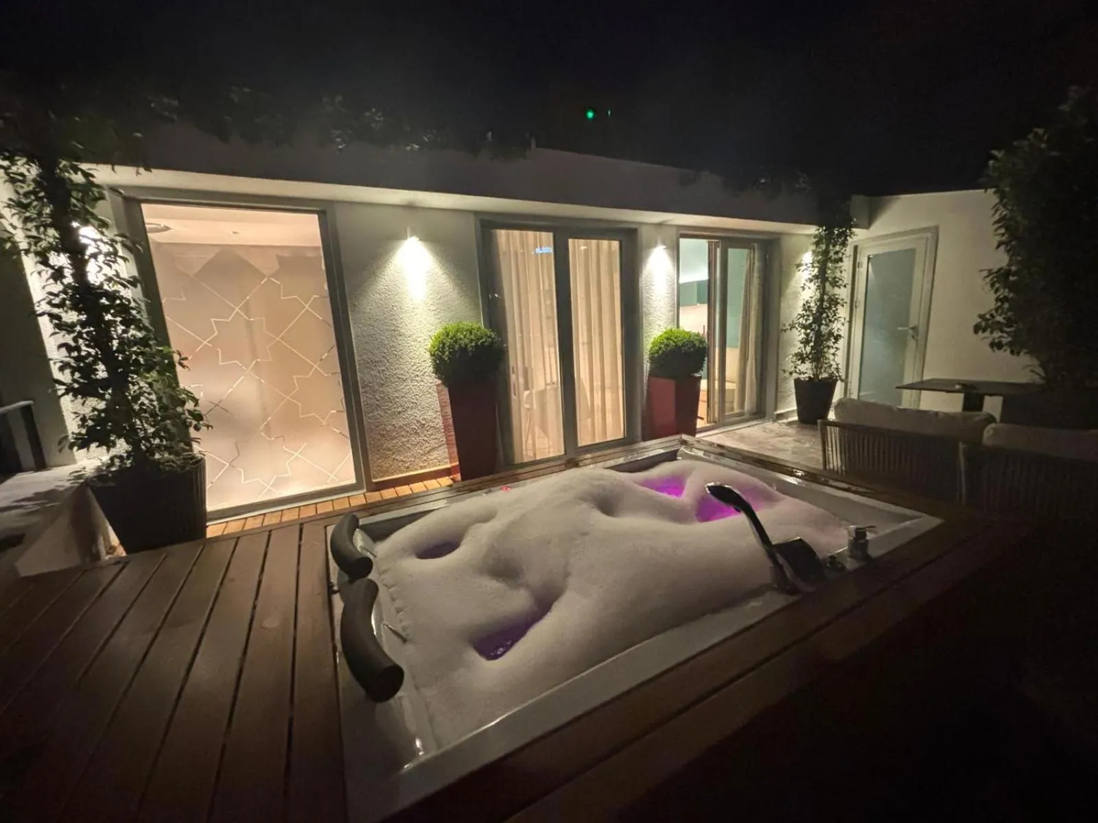 Balcony/Terrace in Taksim Juno Residences