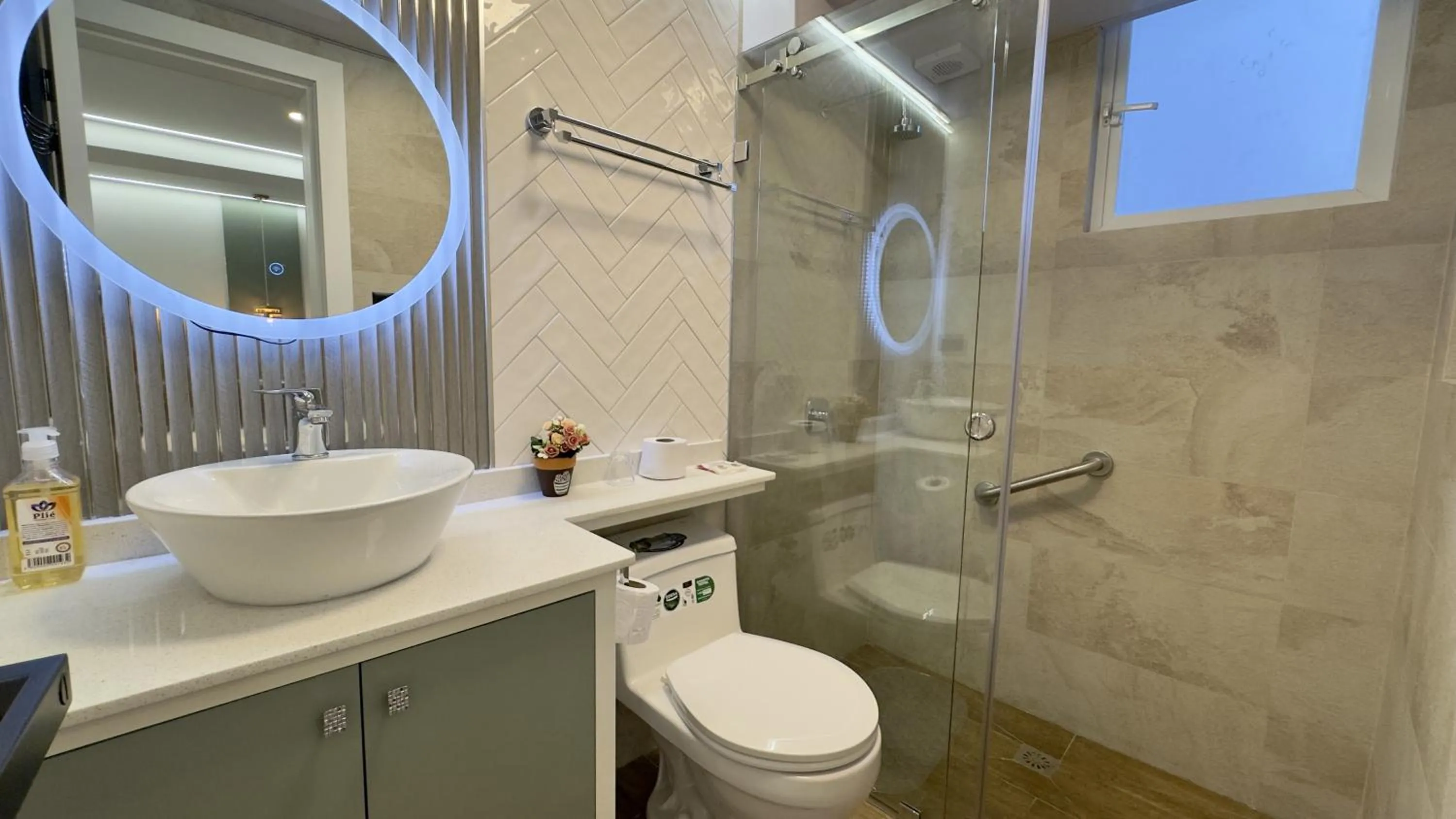 Bathroom in Hotel Shalom