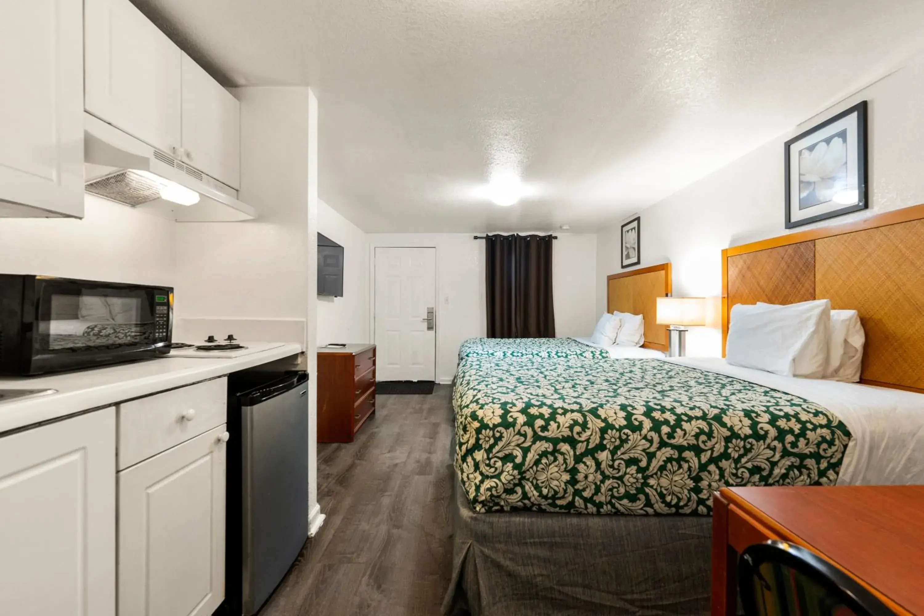 Bed in Extended Stay Studios Bed in Extended Stay Studios