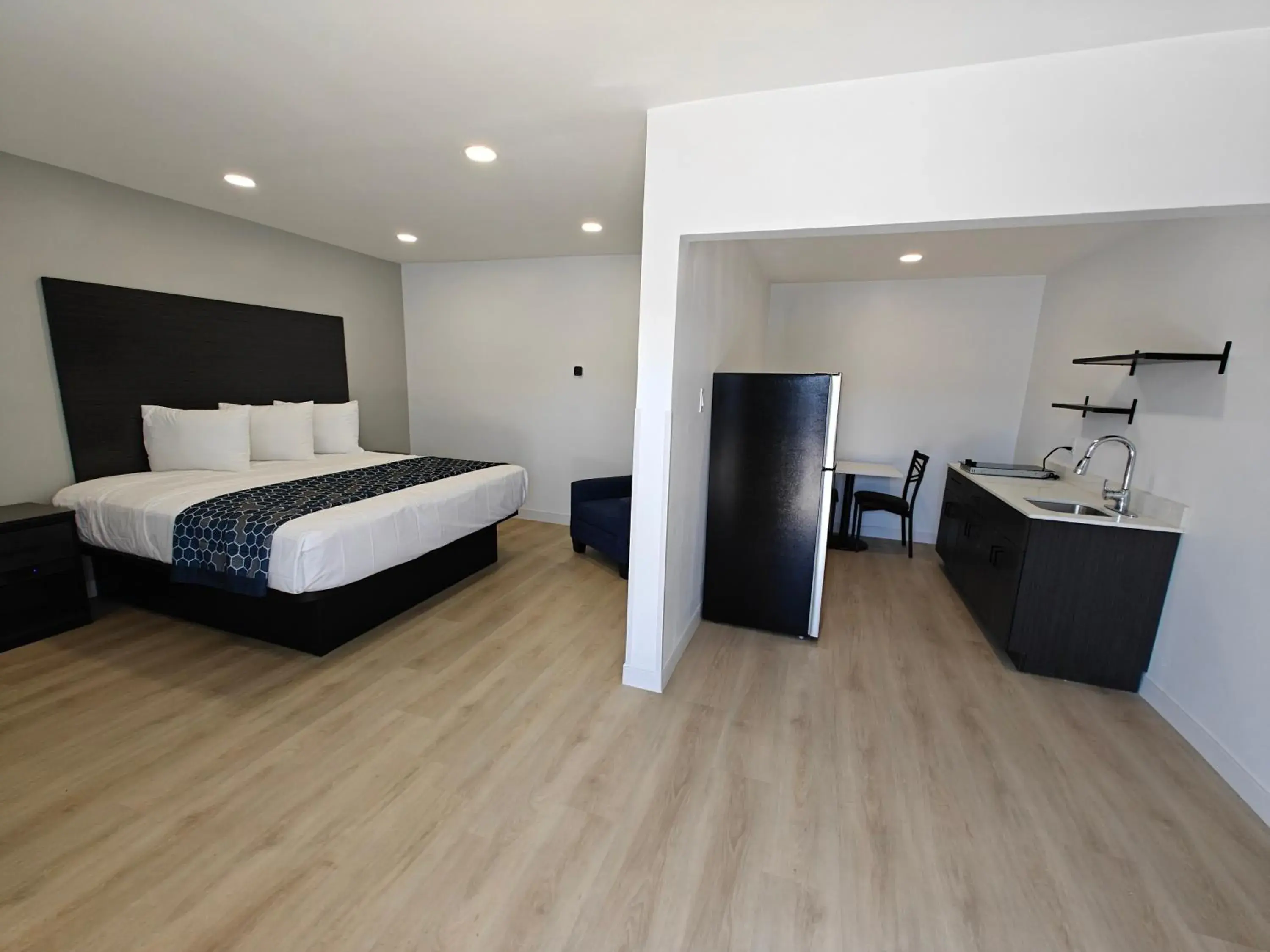 One-Bedroom Apartment in Casa Blanca Inn and Suites One-Bedroom Apartment in Casa Blanca Inn and Suites
